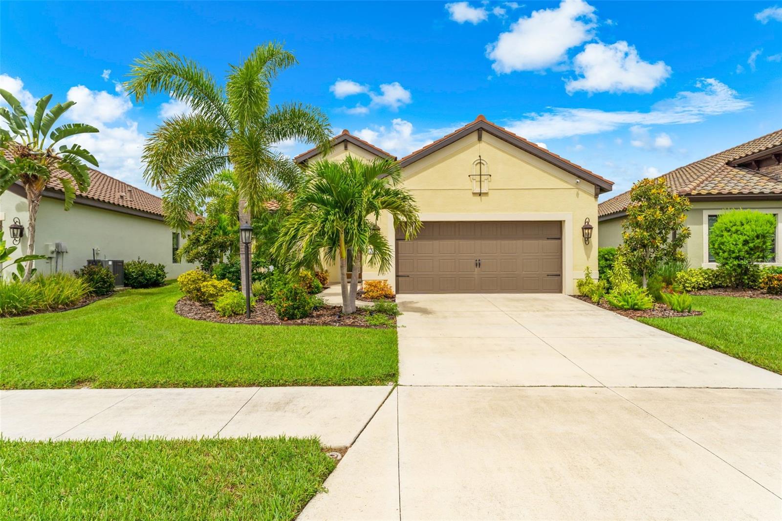 208 CAPRIANA CT - Photo 1