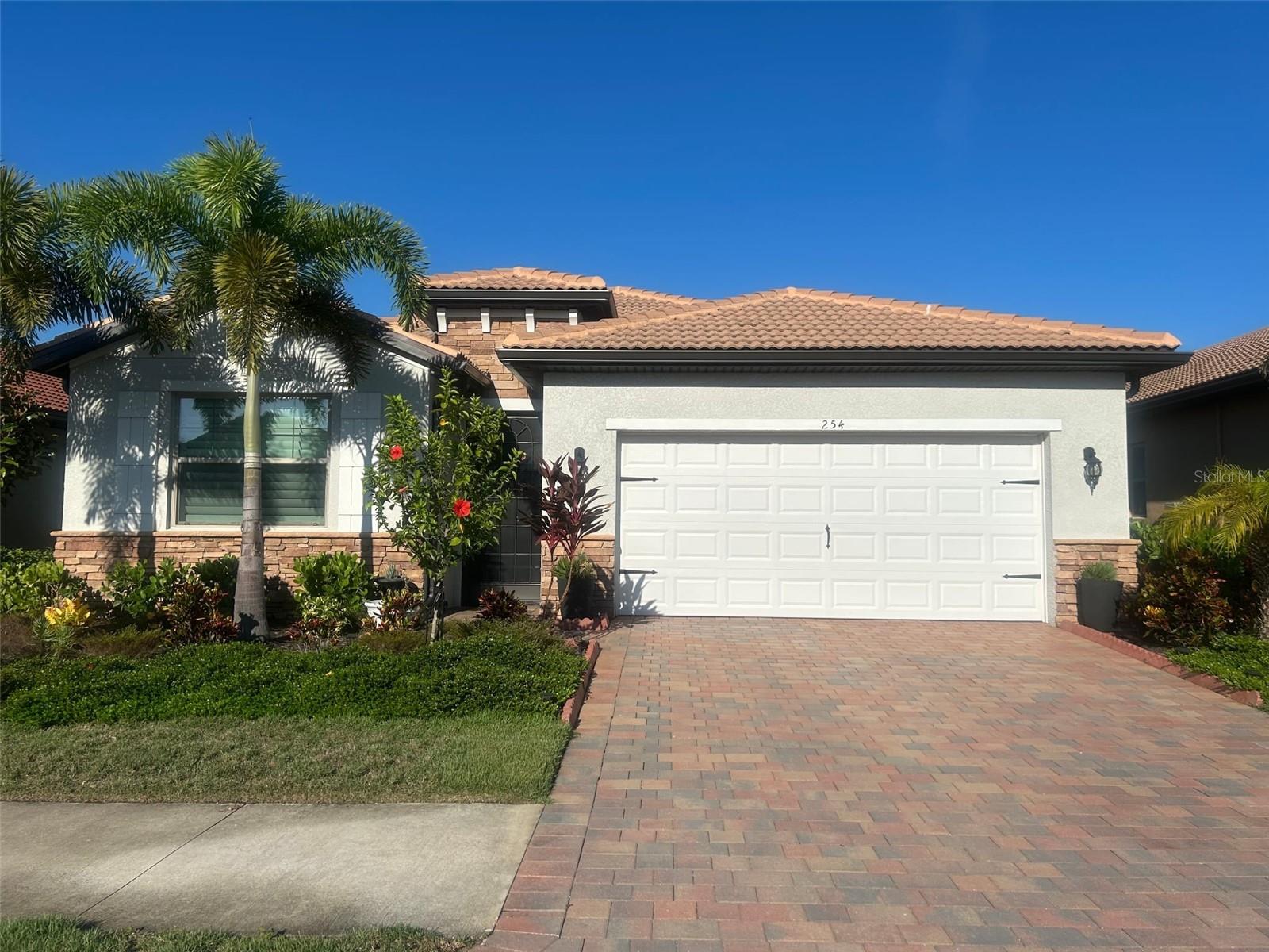 254 VINADIO BLVD - Photo 1