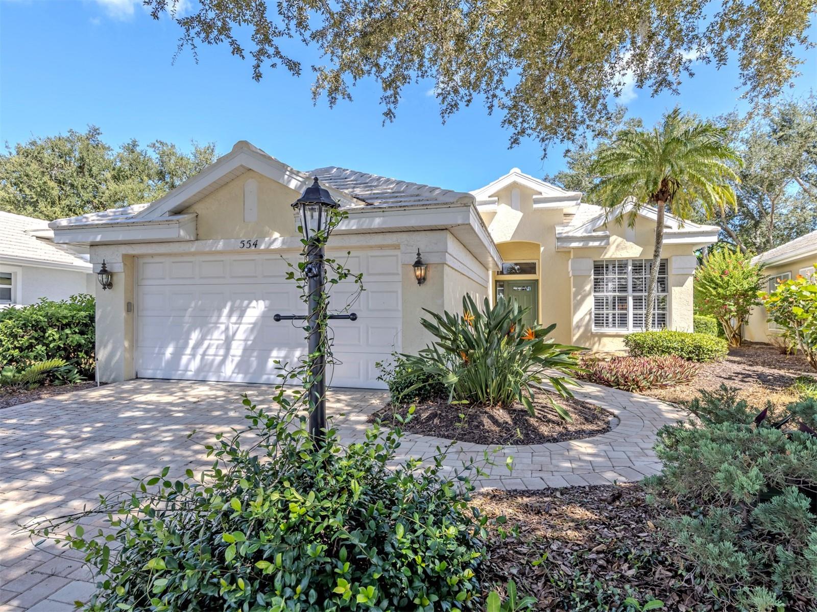 554 FALLBROOK DR - Photo 1