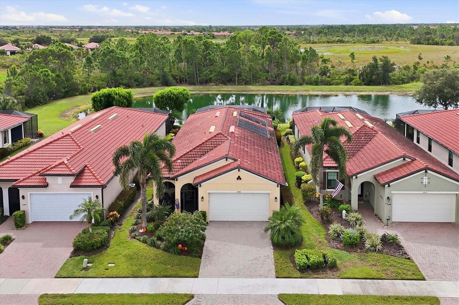 10441 CROOKED CREEK DR - Photo 1