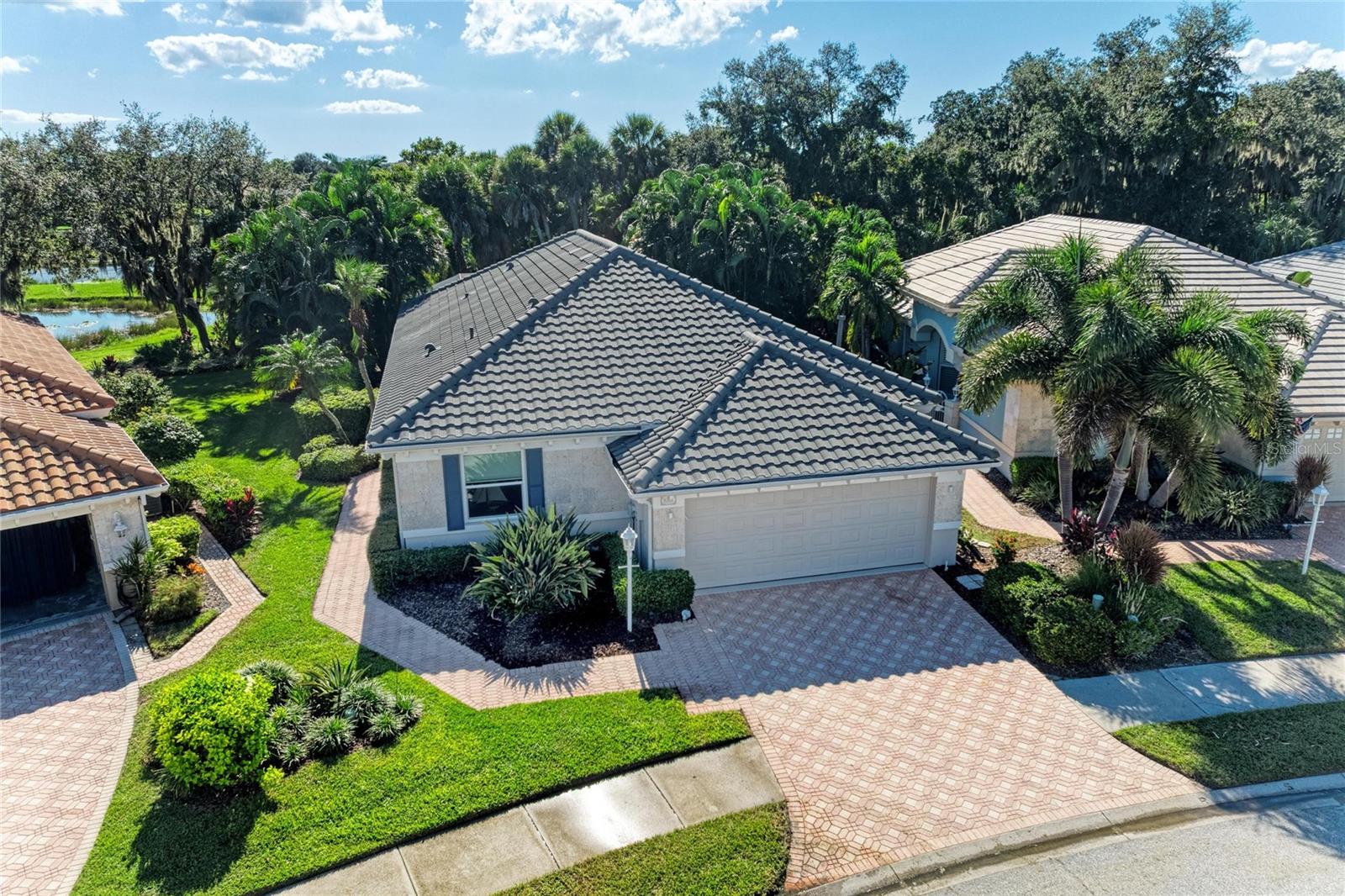8352 CANARY PALM CT - Photo 1