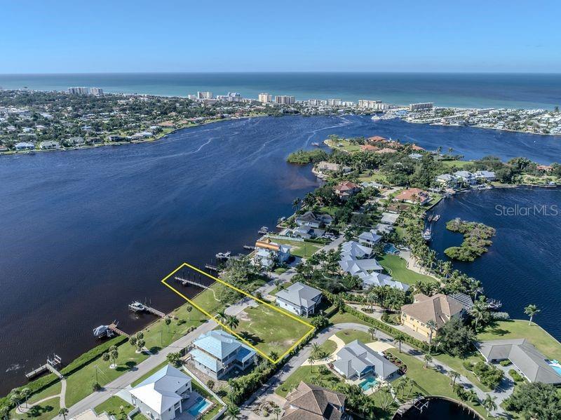 312 SUNRISE DR - Photo 1