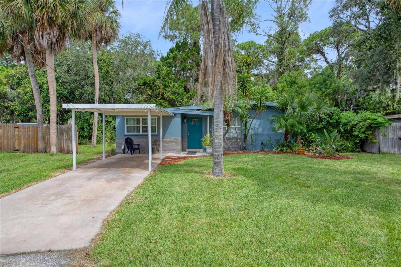 7329 ROYAL PALM DR - Photo 1