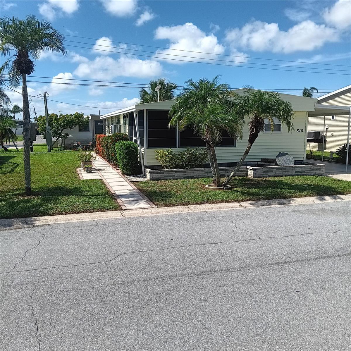 810 49TH AVE W - Photo 1