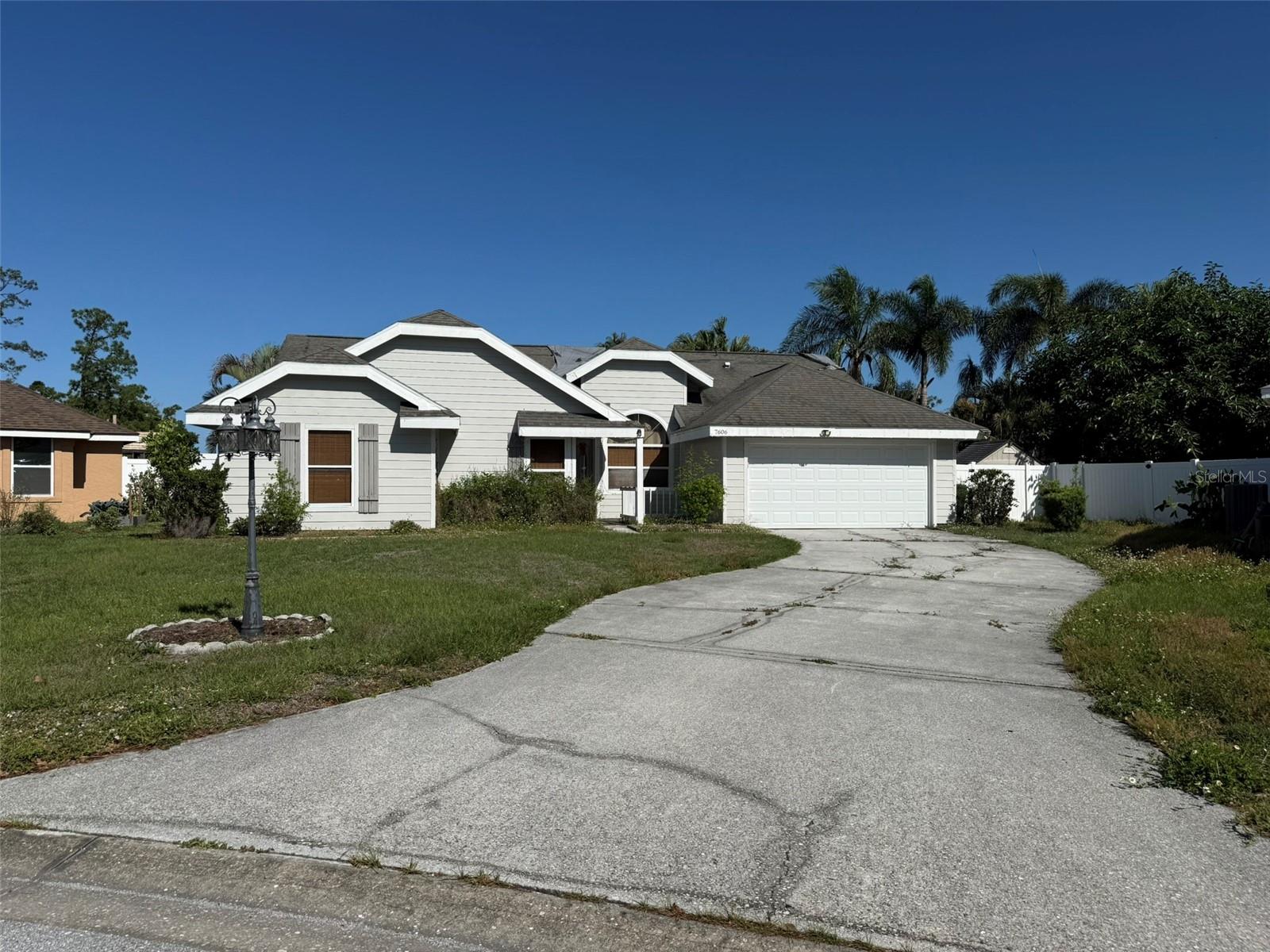 7606 37TH STREET CIR E - Photo 1