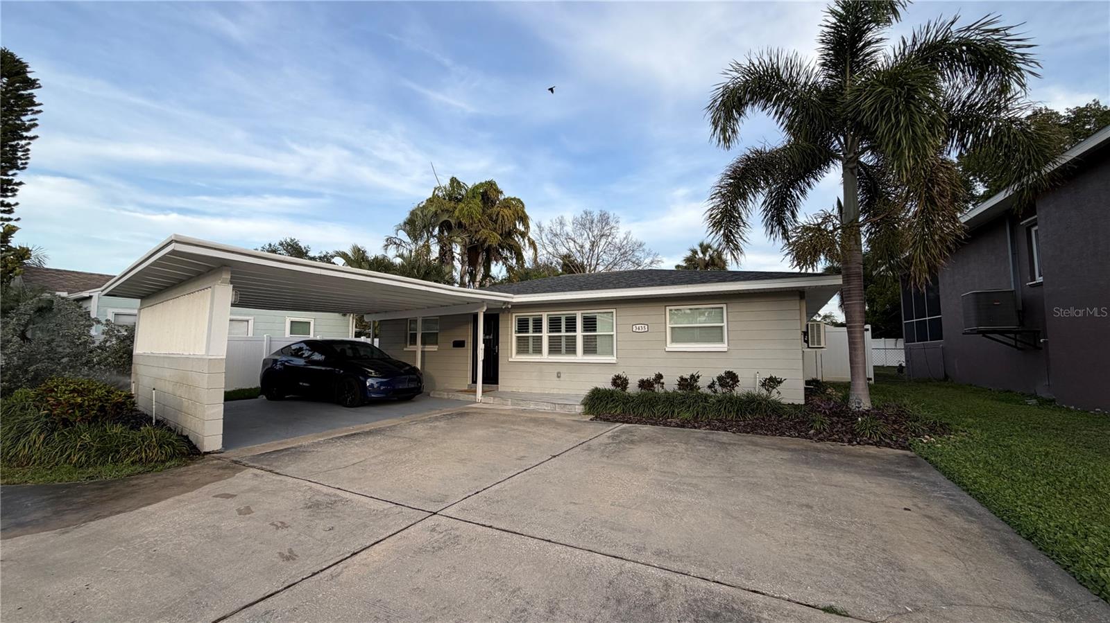3435 OVERLOOK DR NE - Photo 1