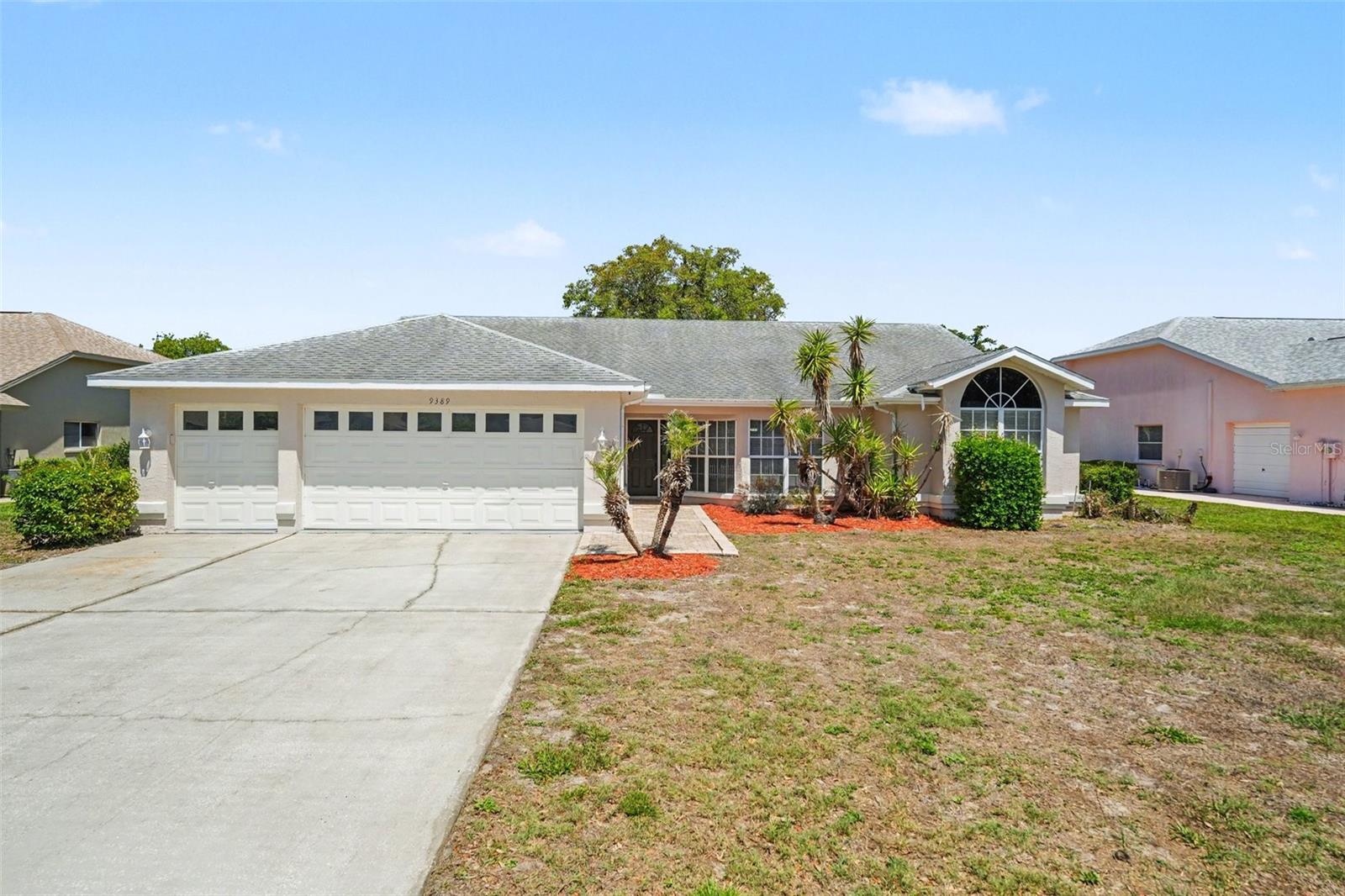 9389 FOX HOLLOW LN - Photo 1