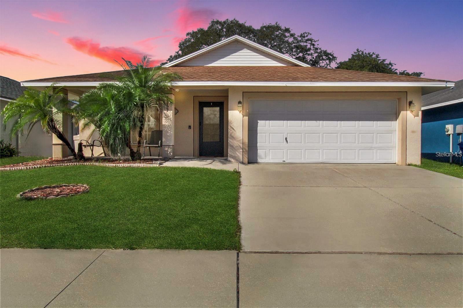 15427 WINTER BREEZE LN - Photo 1