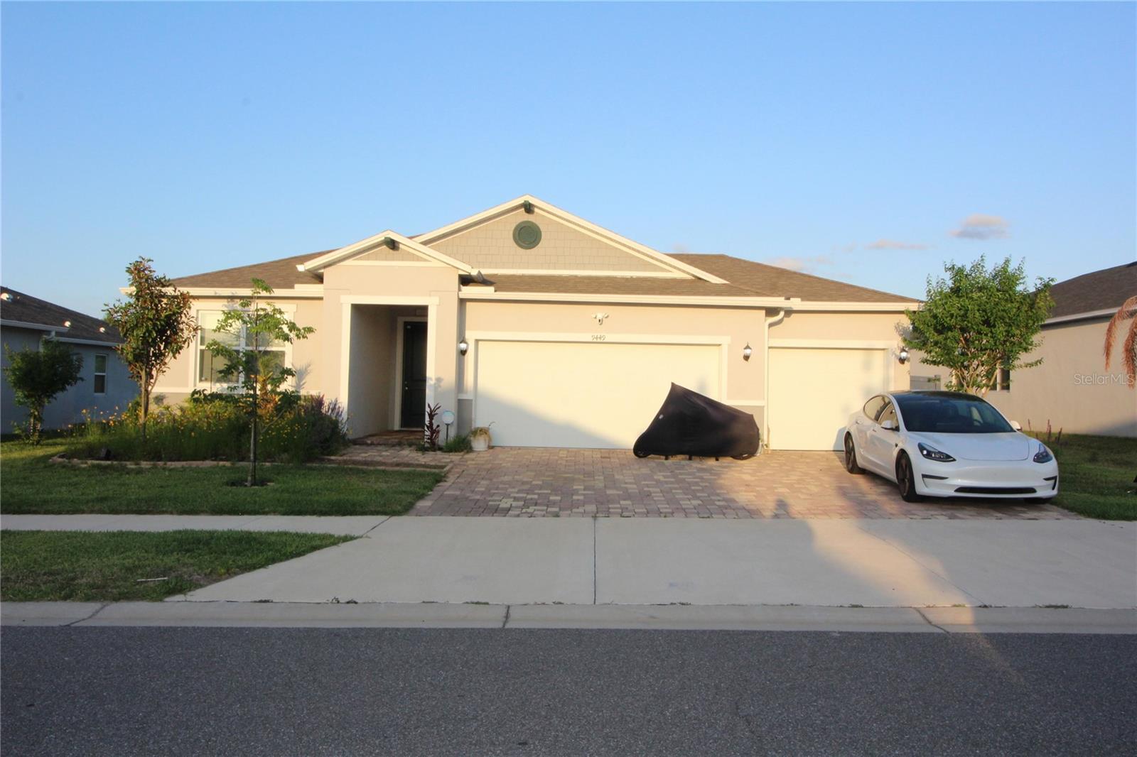 9449 SANDERS PARK PL - Photo 1