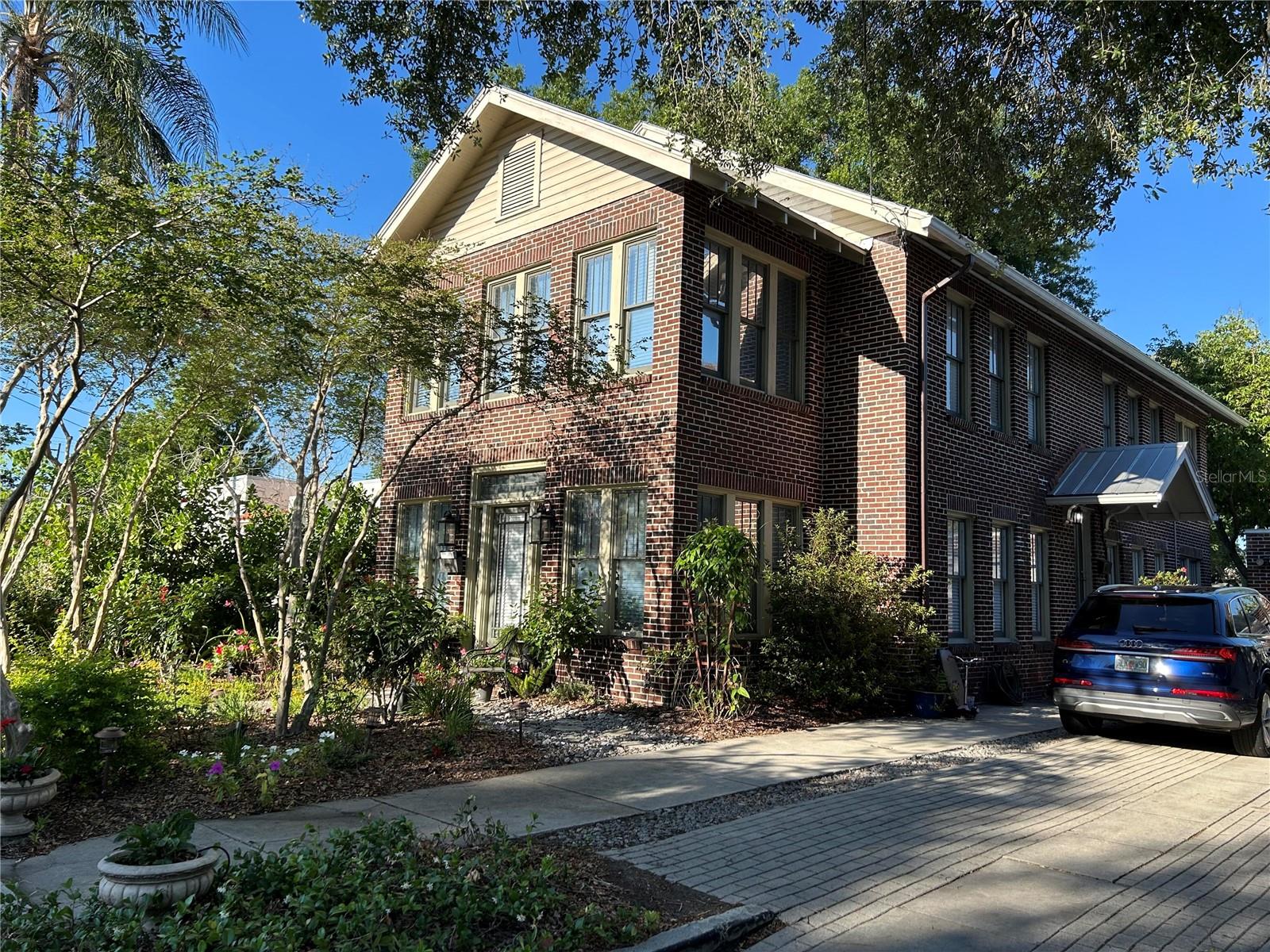 5205 N CENTRAL AVE - Photo 1
