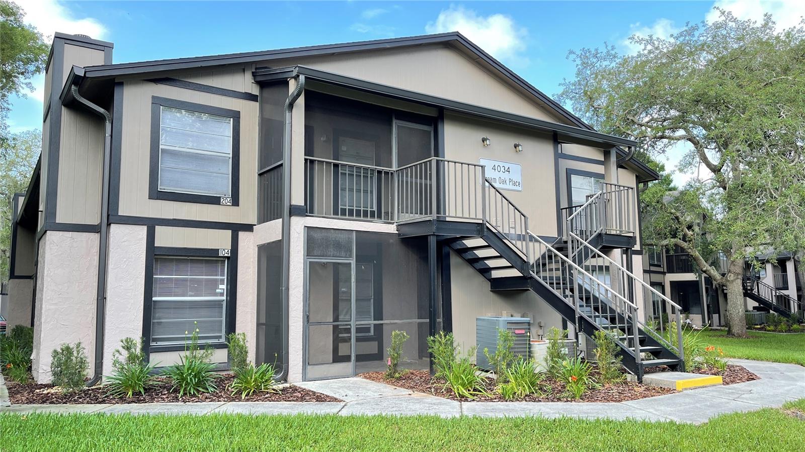 4034 DREAM OAK PL #104 - Photo 1