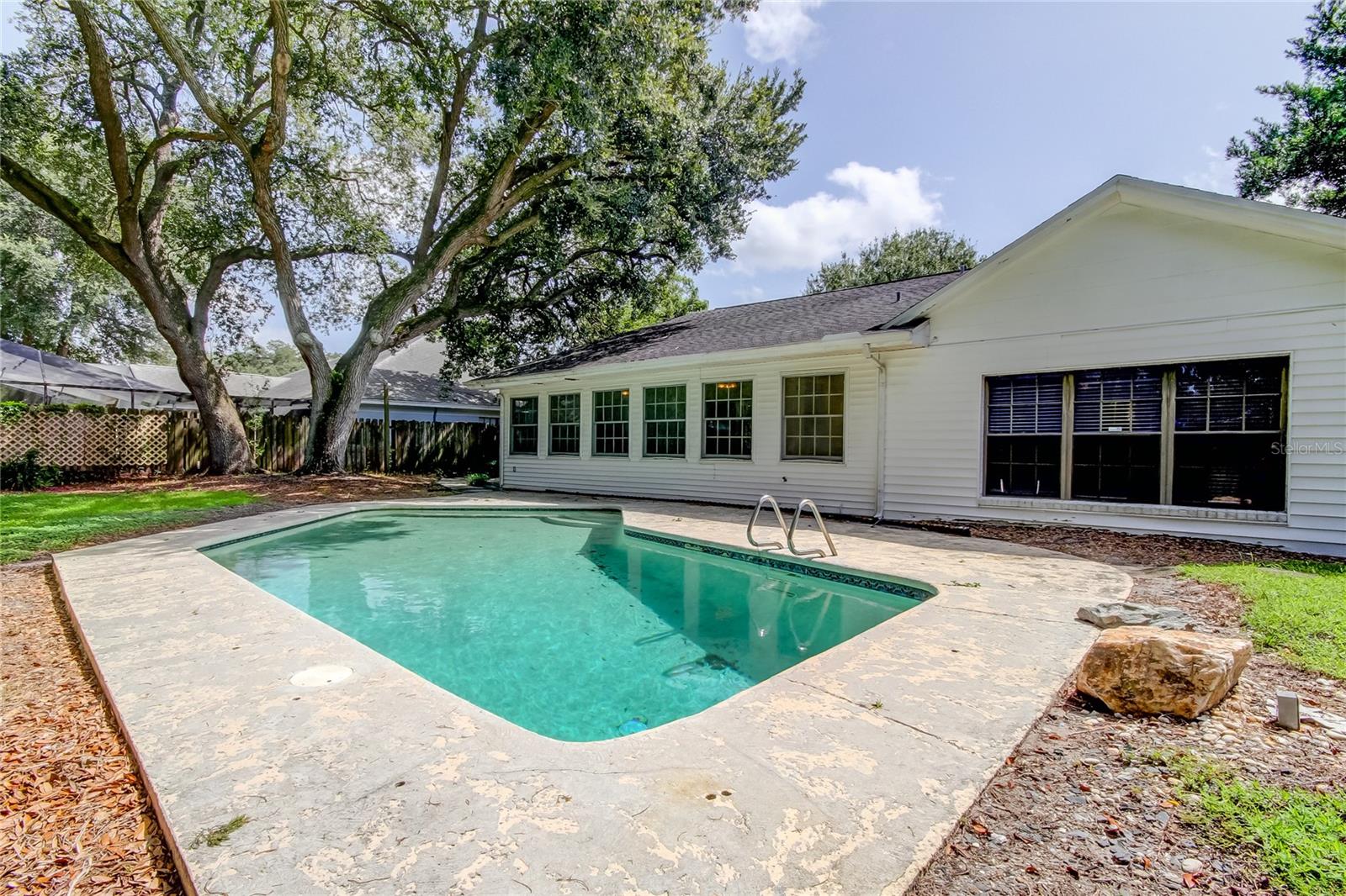 10406 RECLINATA LN - Photo 1
