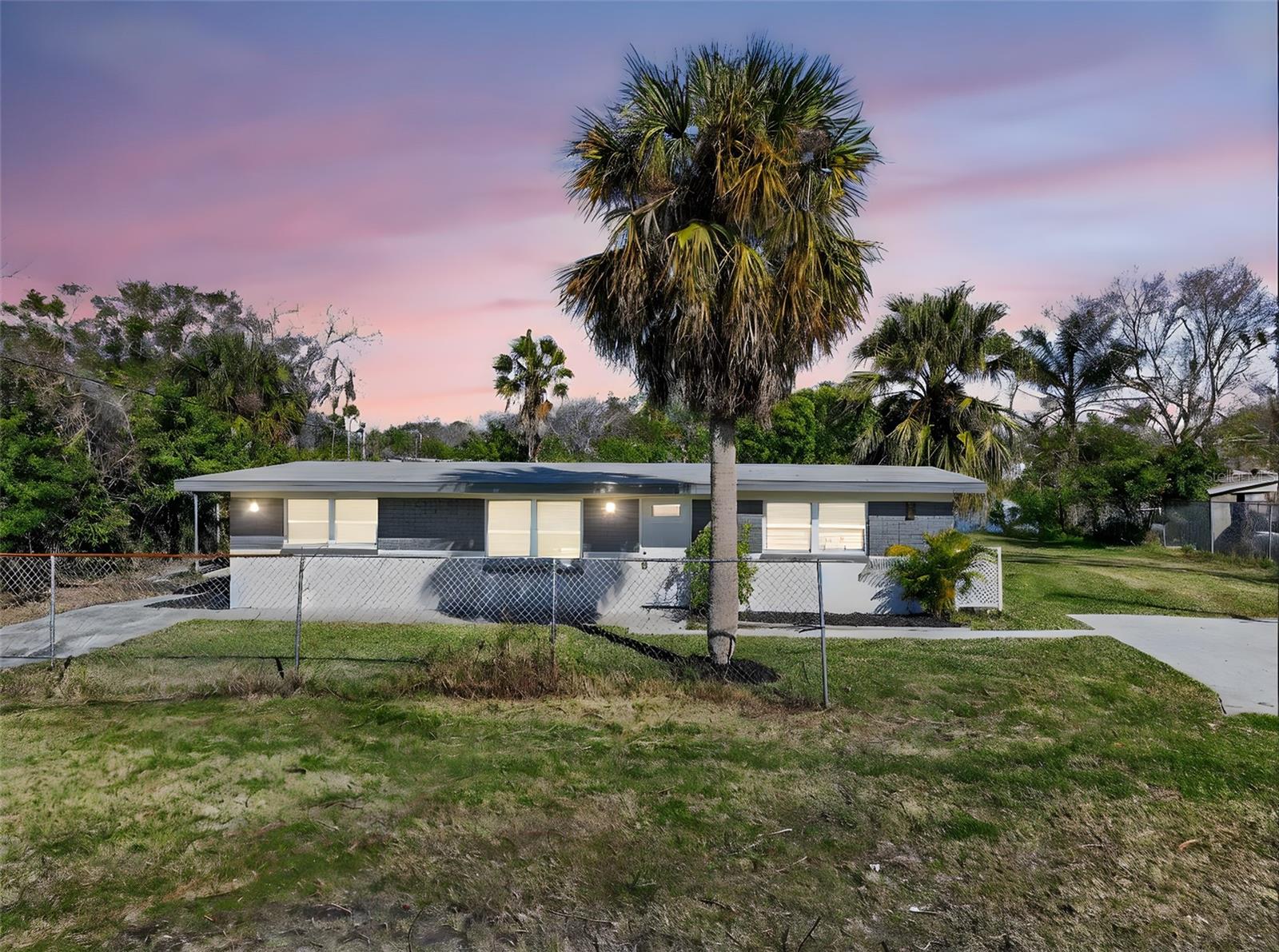 4505 COTTONWOOD DR - Photo 1