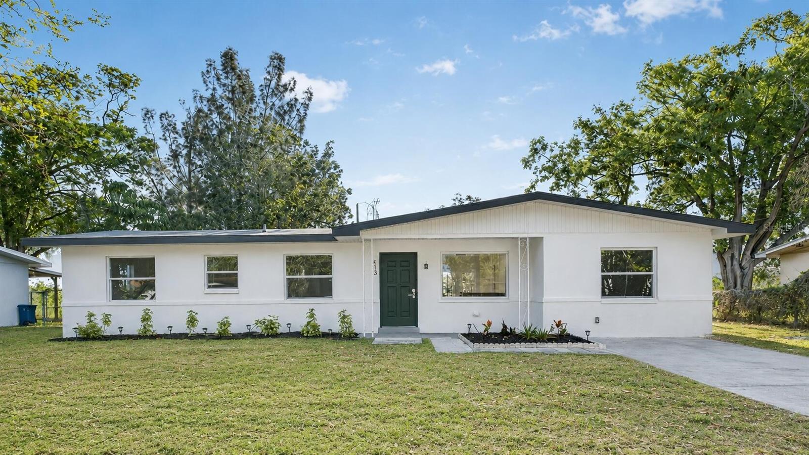 413 COUNTRY CLUB DR - Photo 1