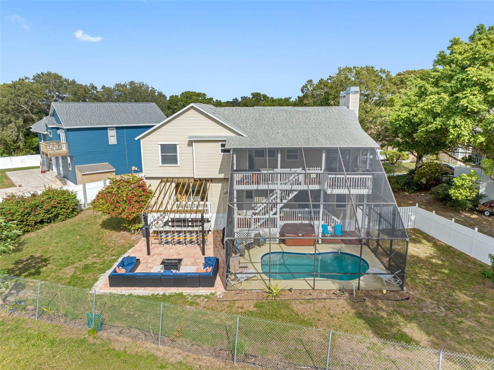 12692 PINEWAY DR - Photo 1