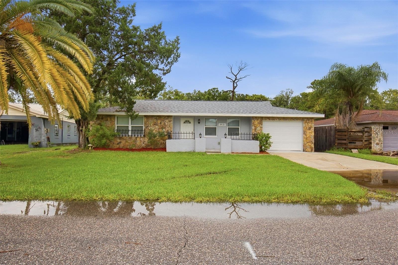 8531 HORIZON LN - Photo 1