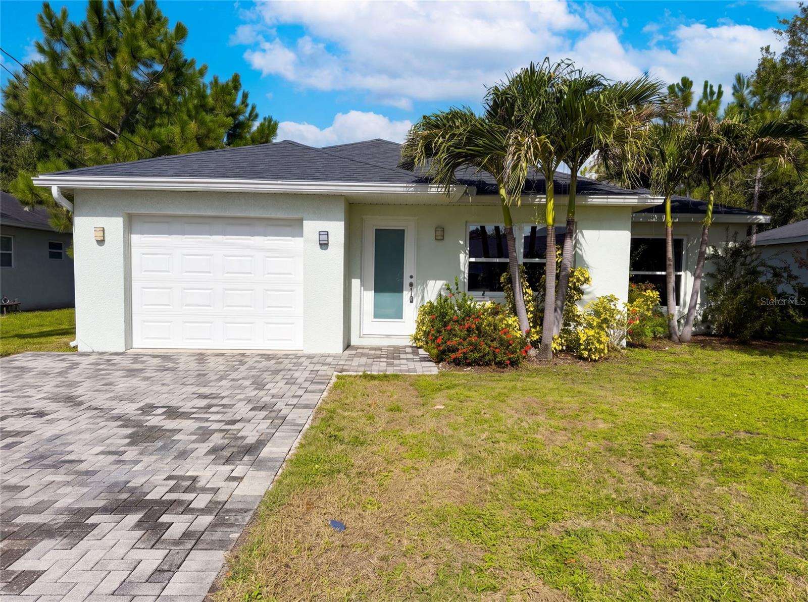 2840 S SHADE AVE - Photo 1