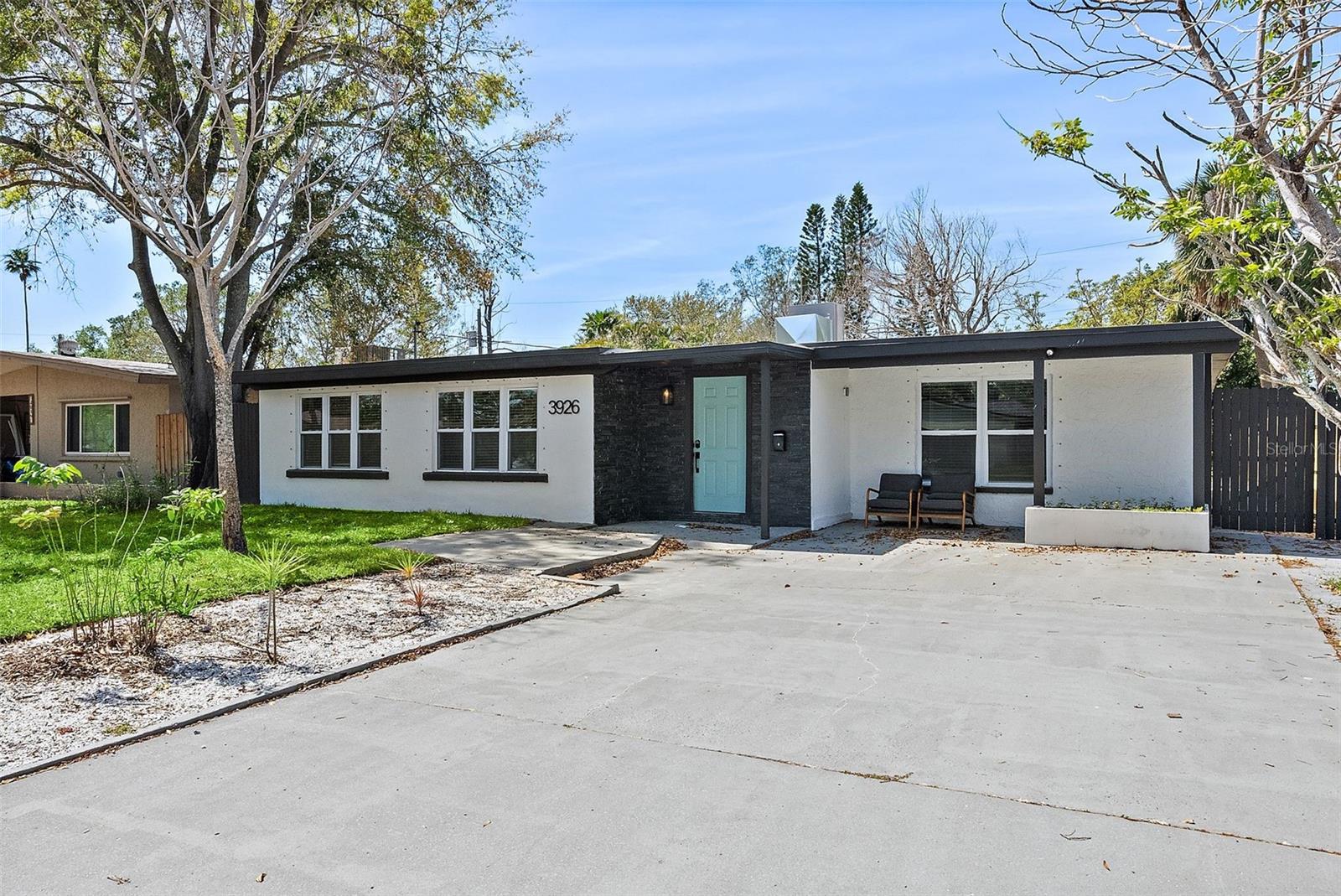 3926 HELENA ST NE - Photo 1