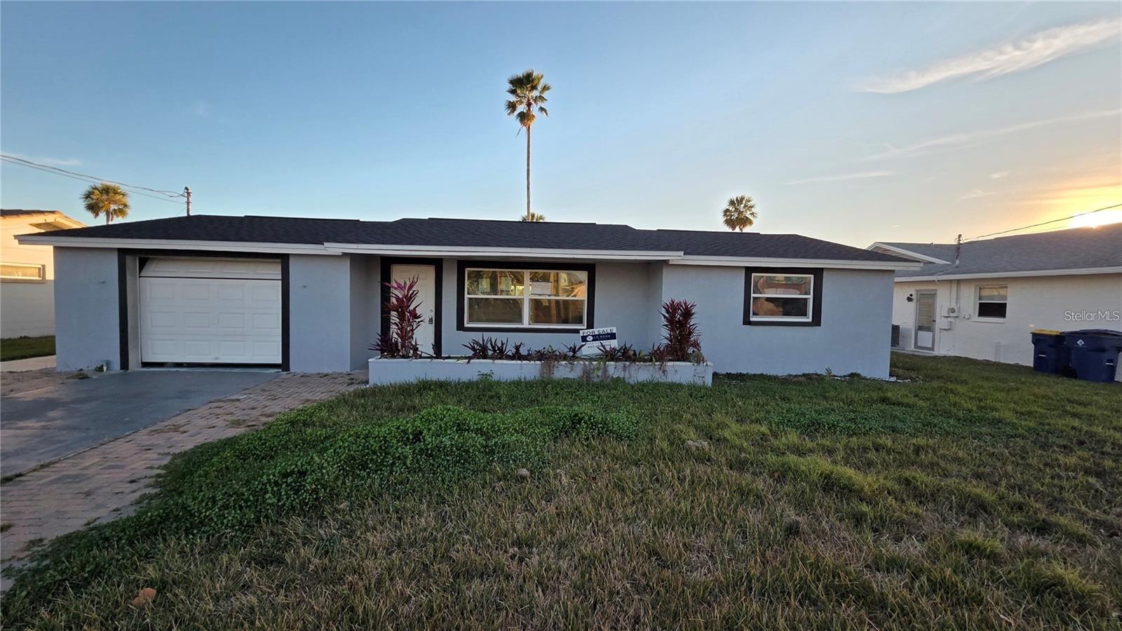 4020 HEADSAIL DR - Photo 1