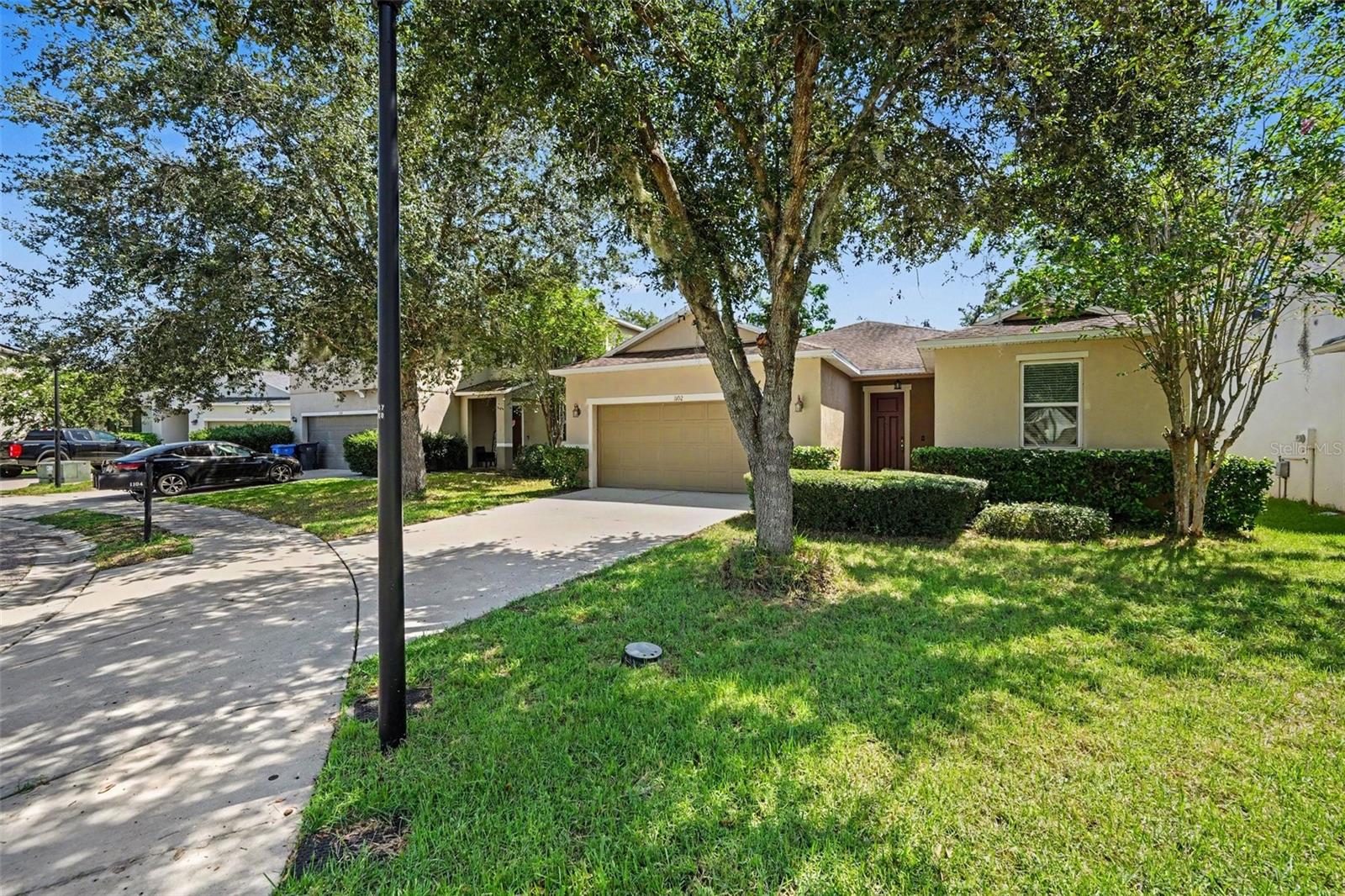 1102 CANYON OAKS DR - Photo 1