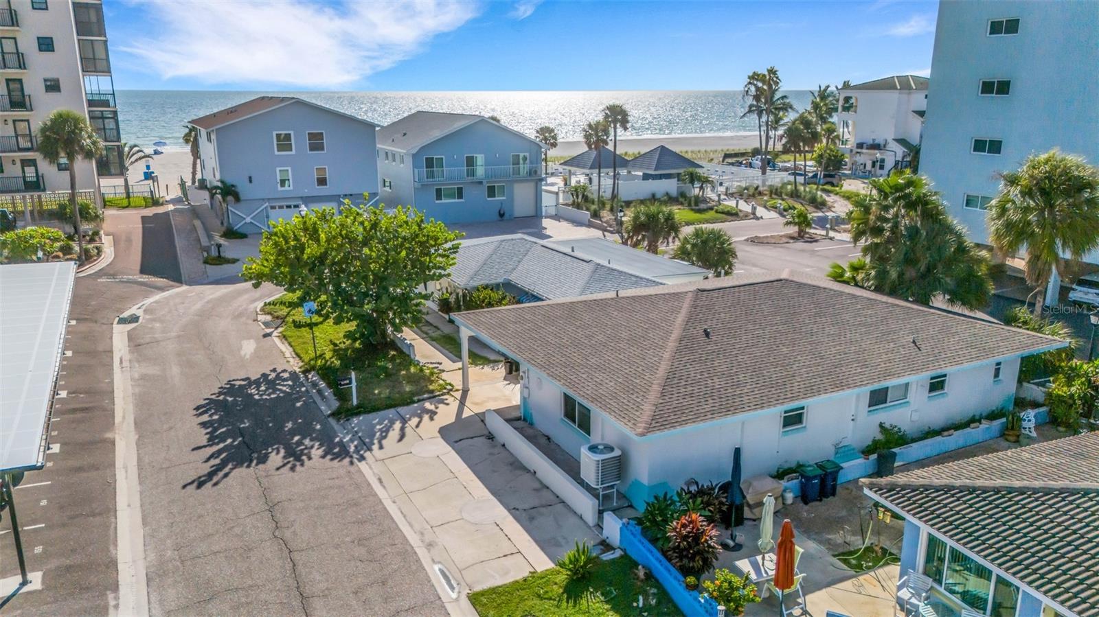 18317 SUNSET BLVD - Photo 1