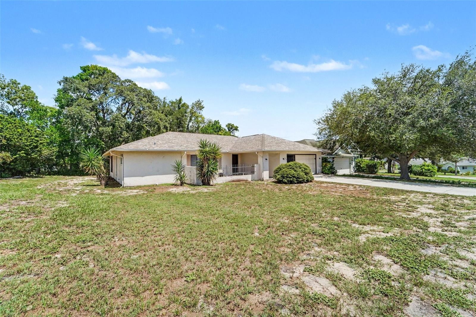 4386 CRAIGDARRAGH AVE - Photo 1