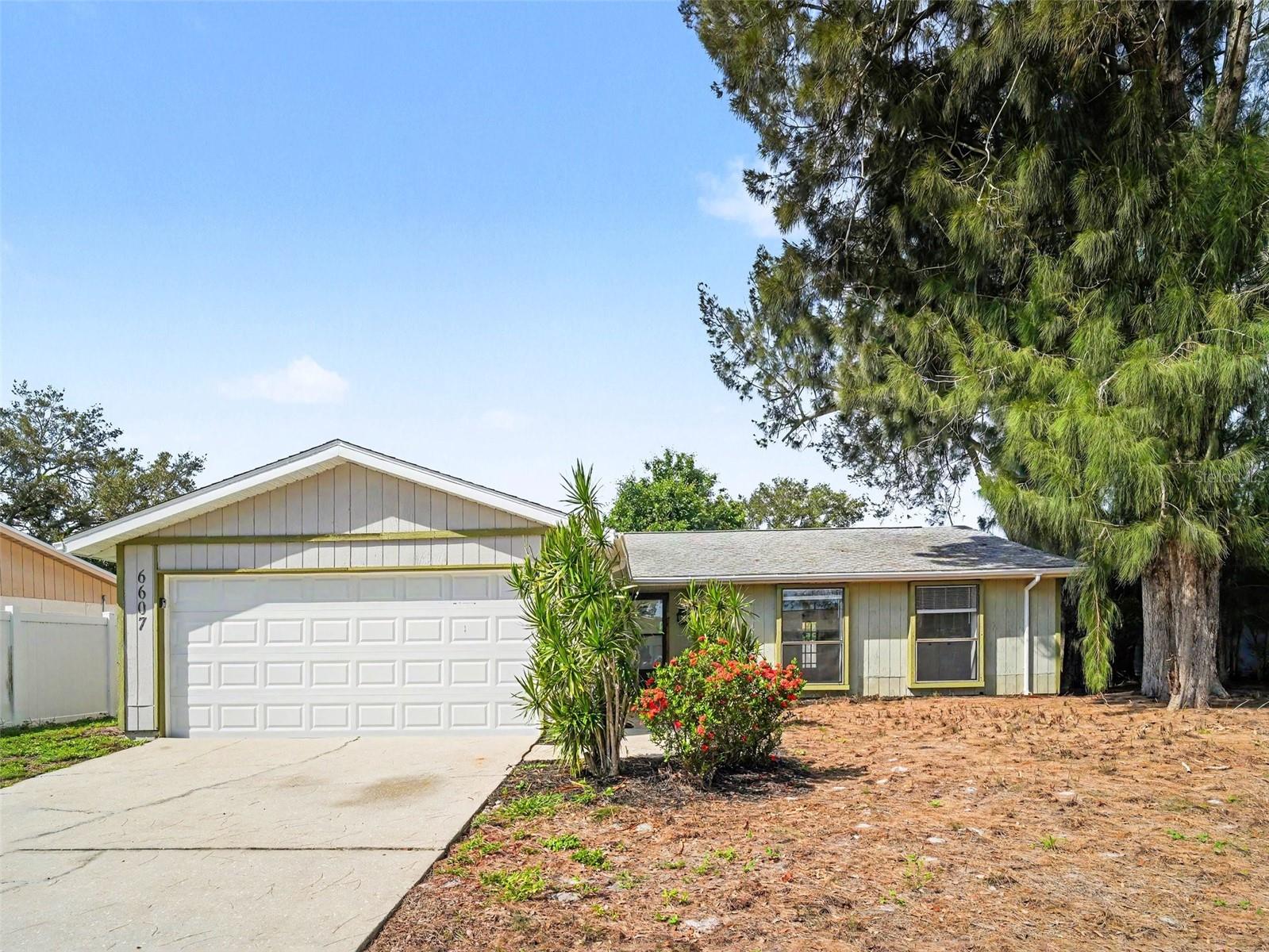 6607 36TH AVENUE DR W - Photo 1