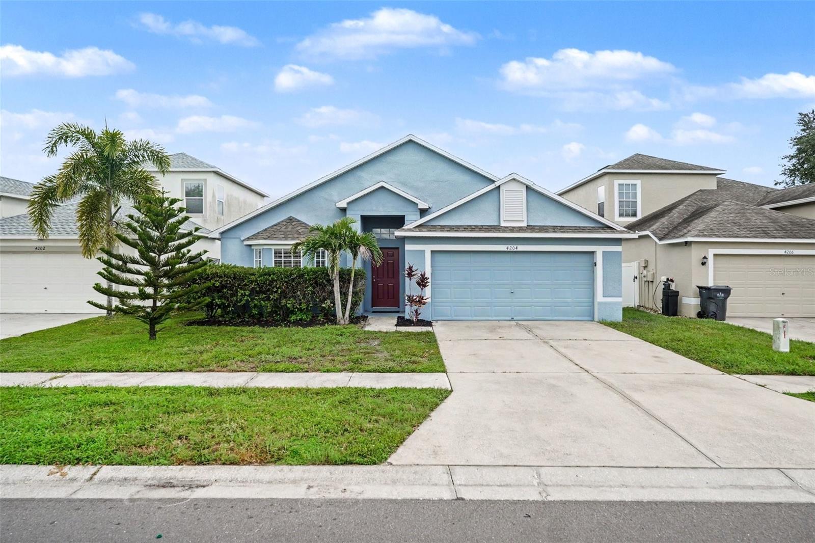 4204 MORNING BREEZE CT - Photo 1