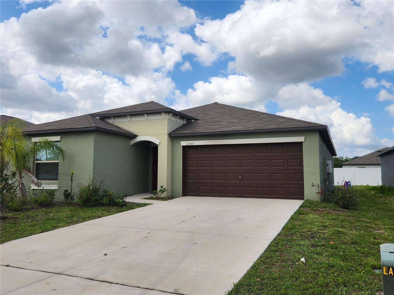 10357 SCARLET SKIMMER DR - Photo 1