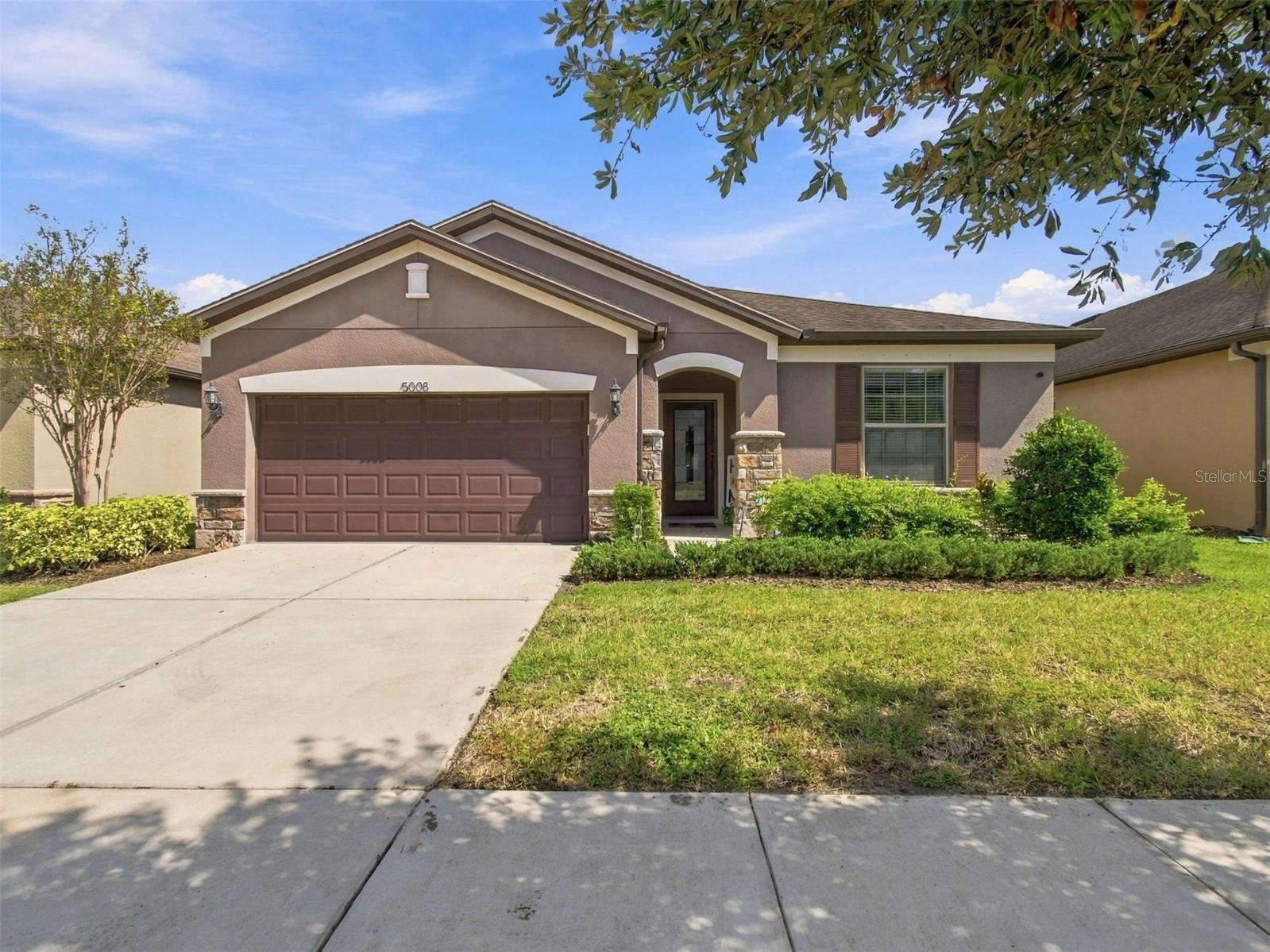 5008 LAUREL CREEK PL - Photo 1