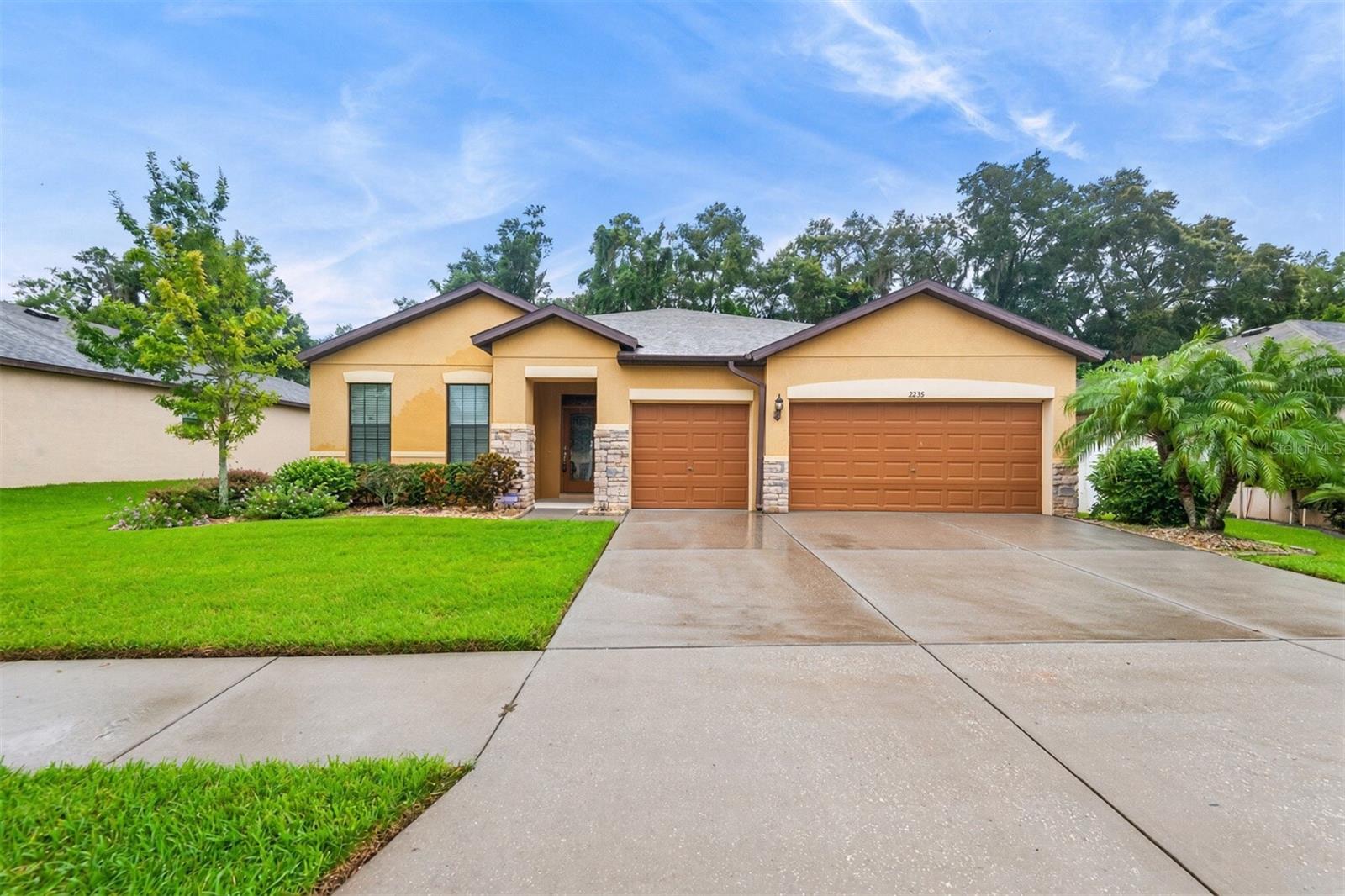 2236 LANDSIDE DR - Photo 1