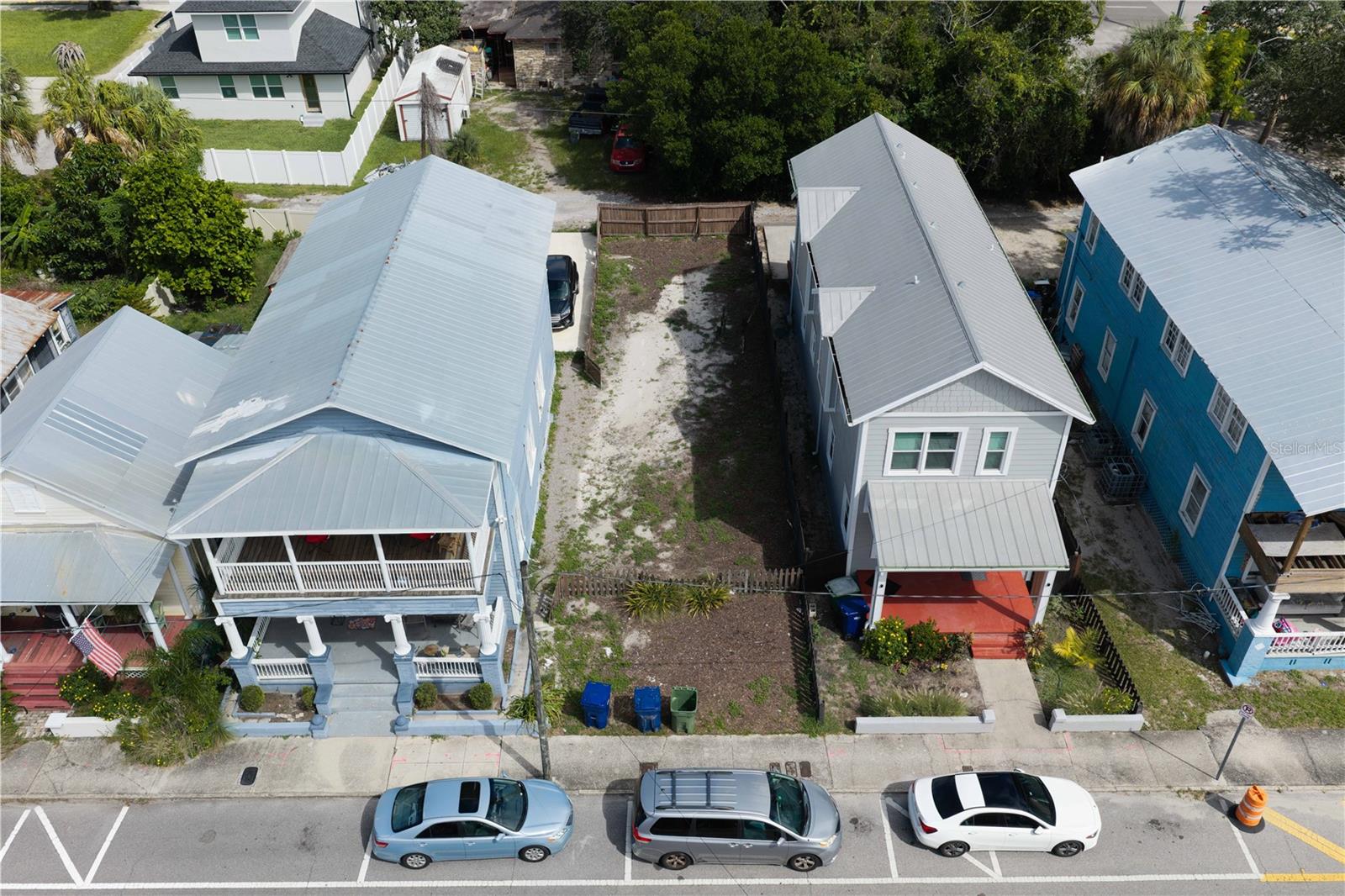 1912 E COLUMBUS DR - Photo 1