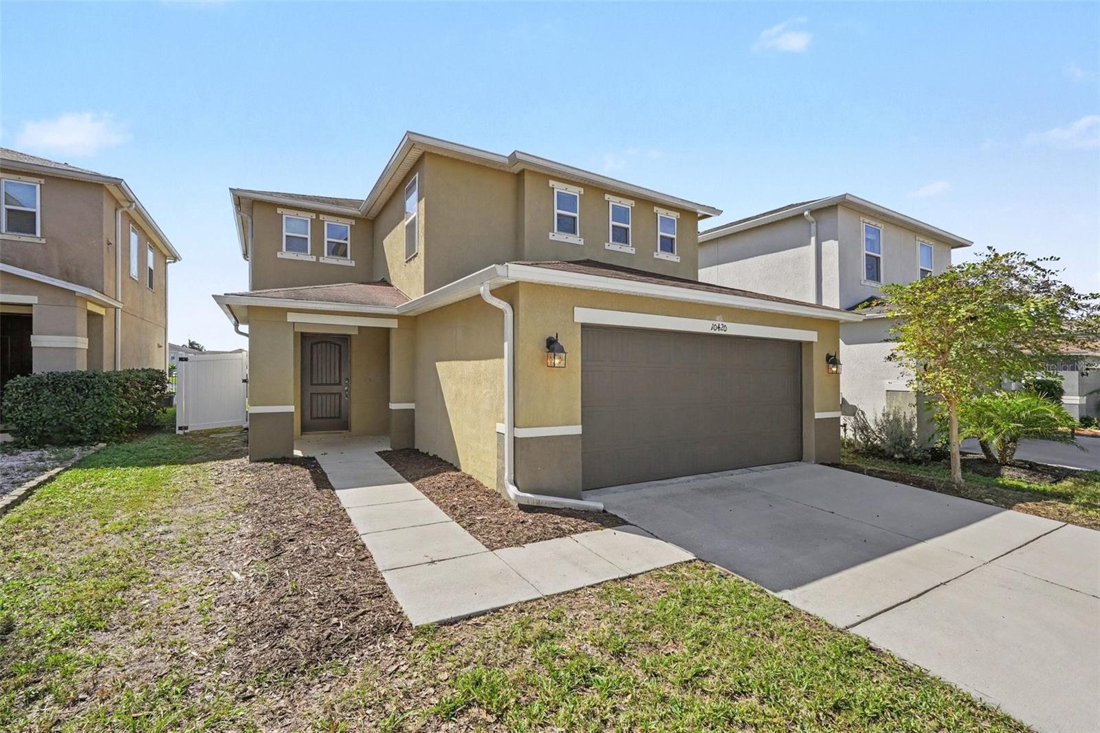10420 LAGUNA PLAINS DR - Photo 1