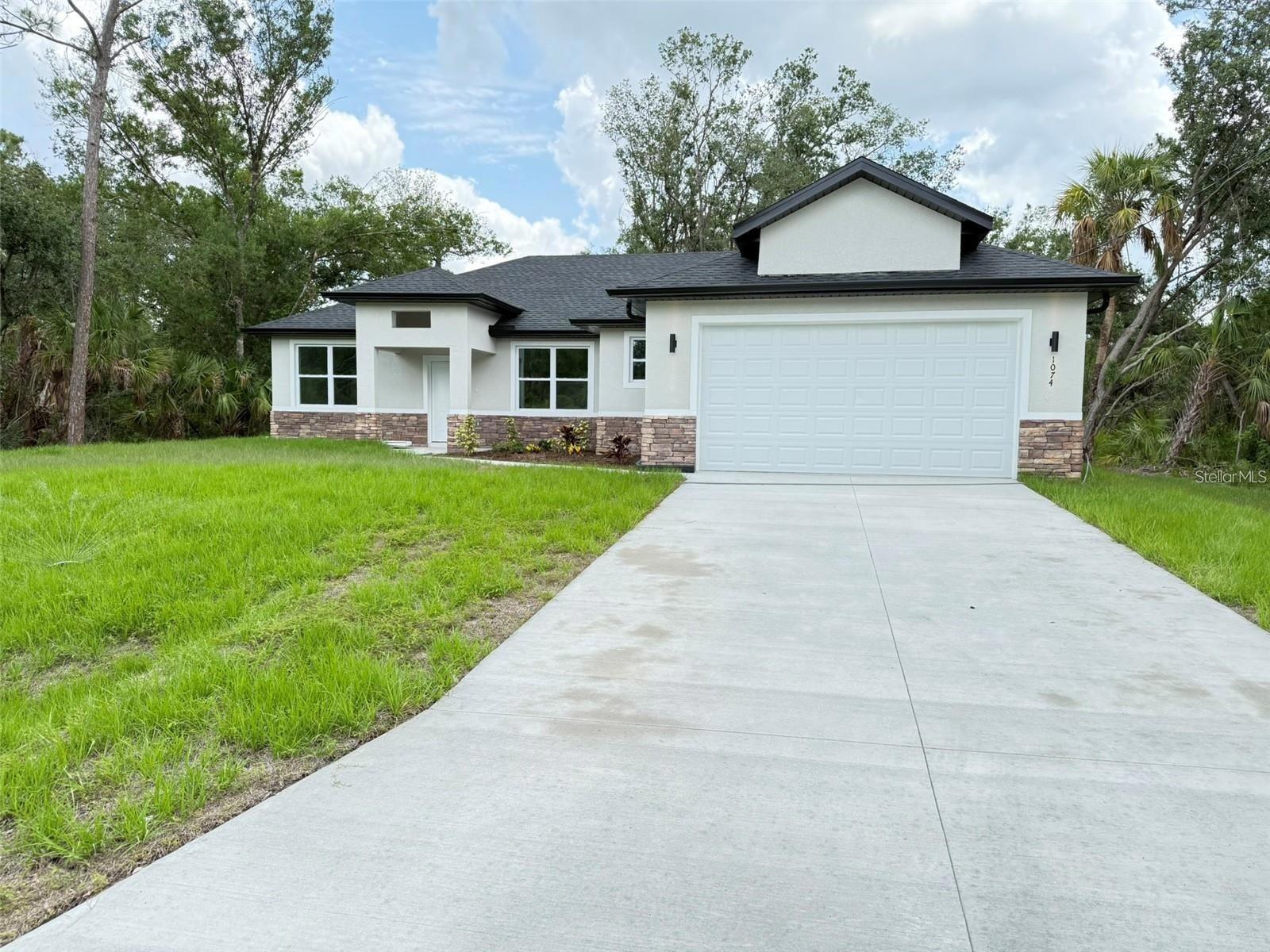 1074 KACERIK ST - Photo 1