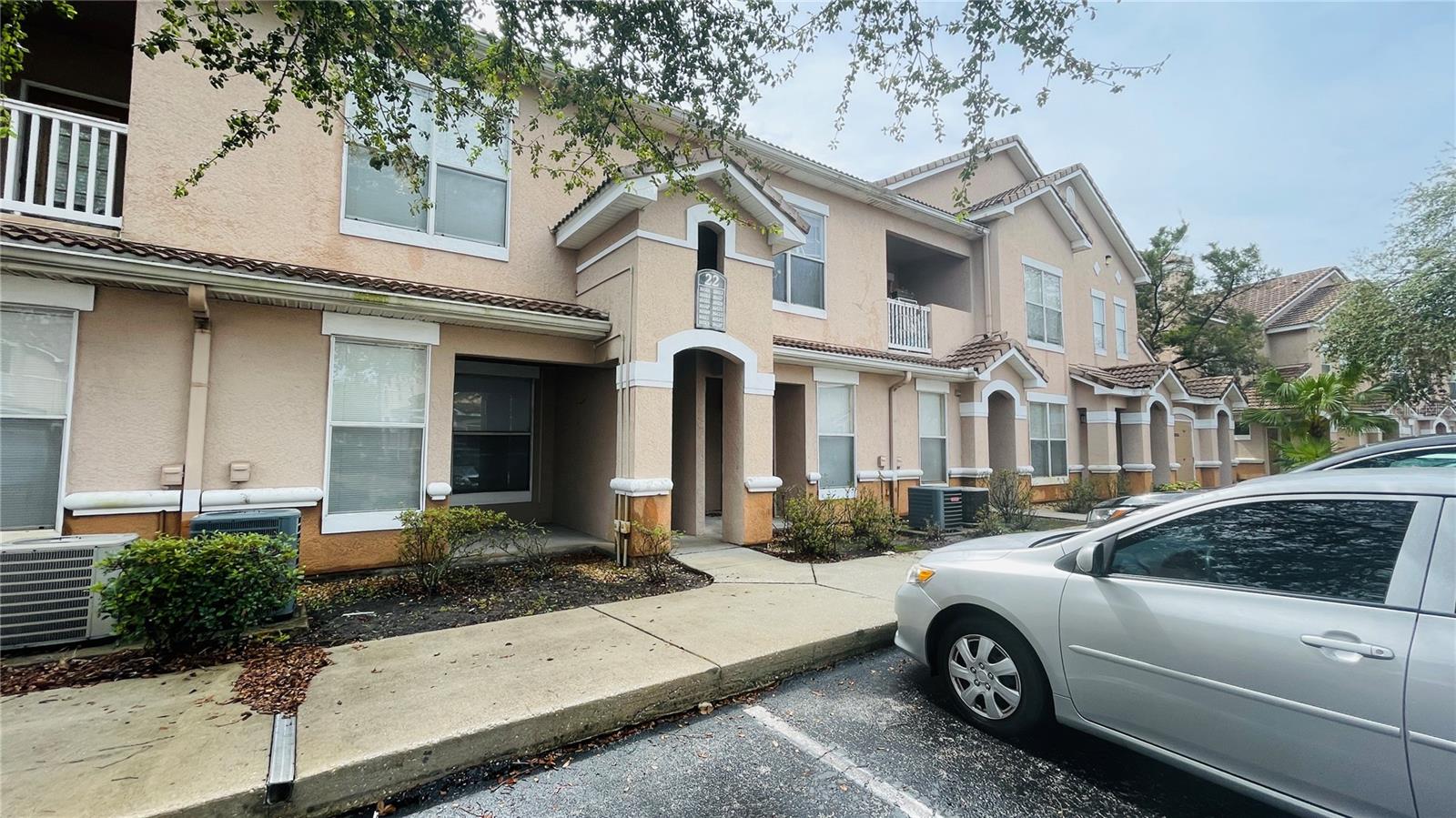 10519 VILLA VIEW CIR #10519 - Photo 1