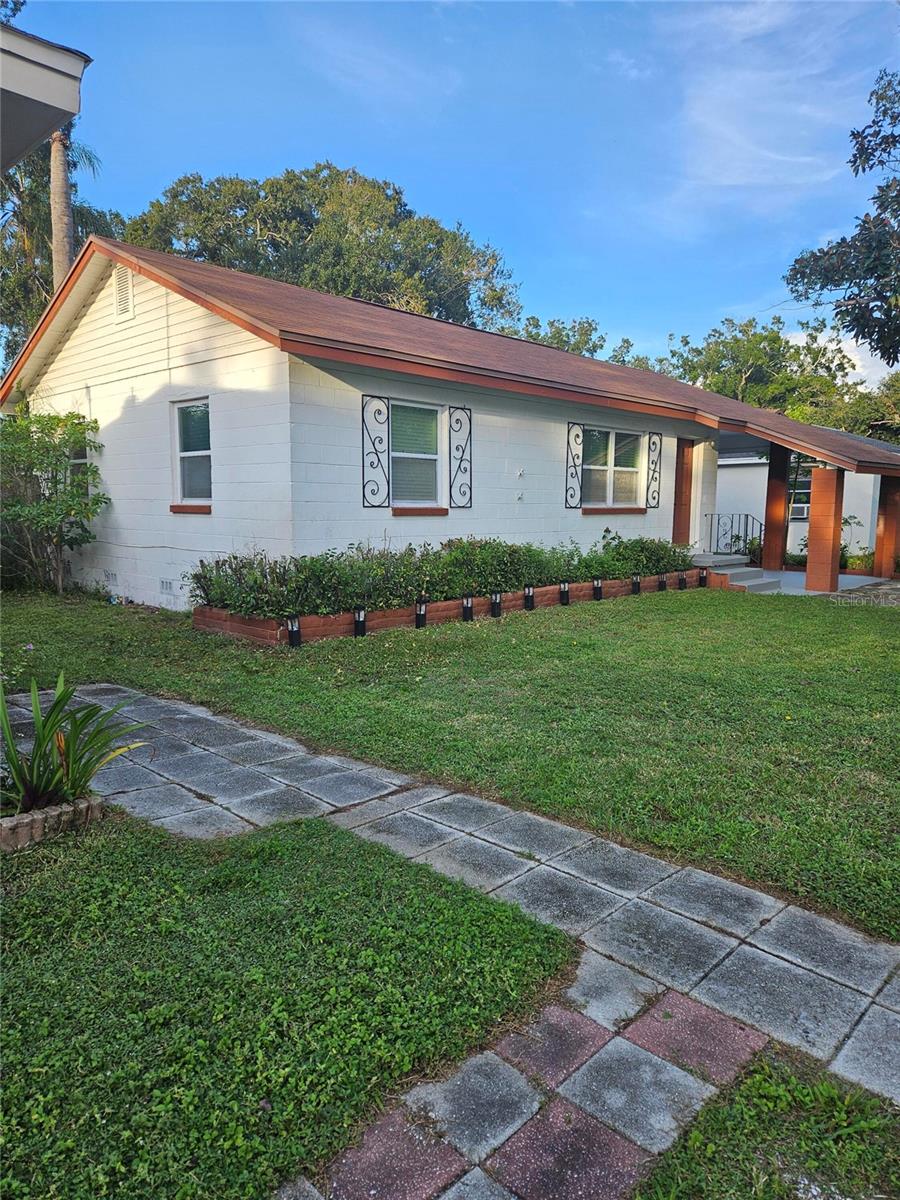 1916 HARDING ST - Photo 1