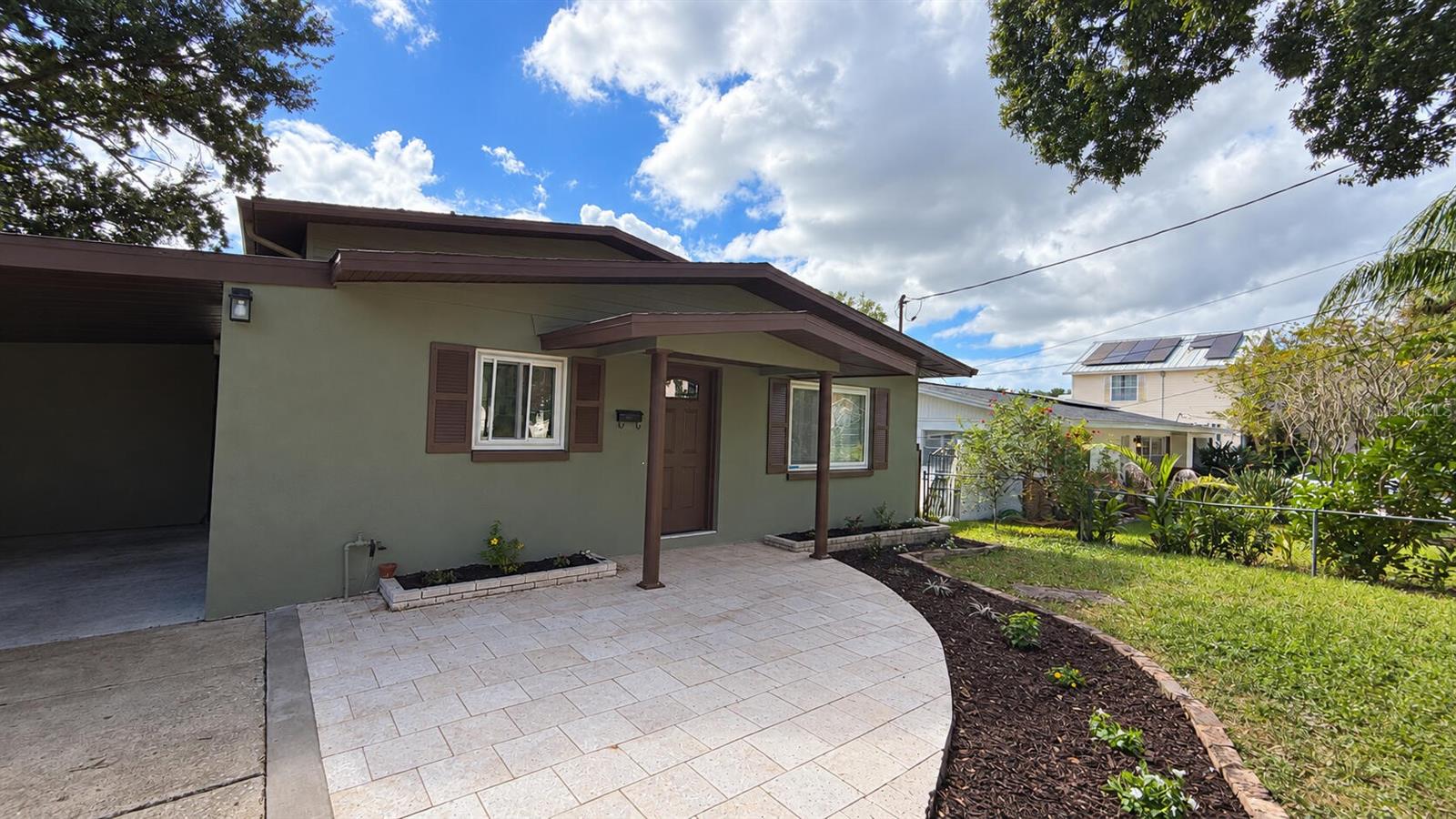 328 W COMANCHE AVE - Photo 1