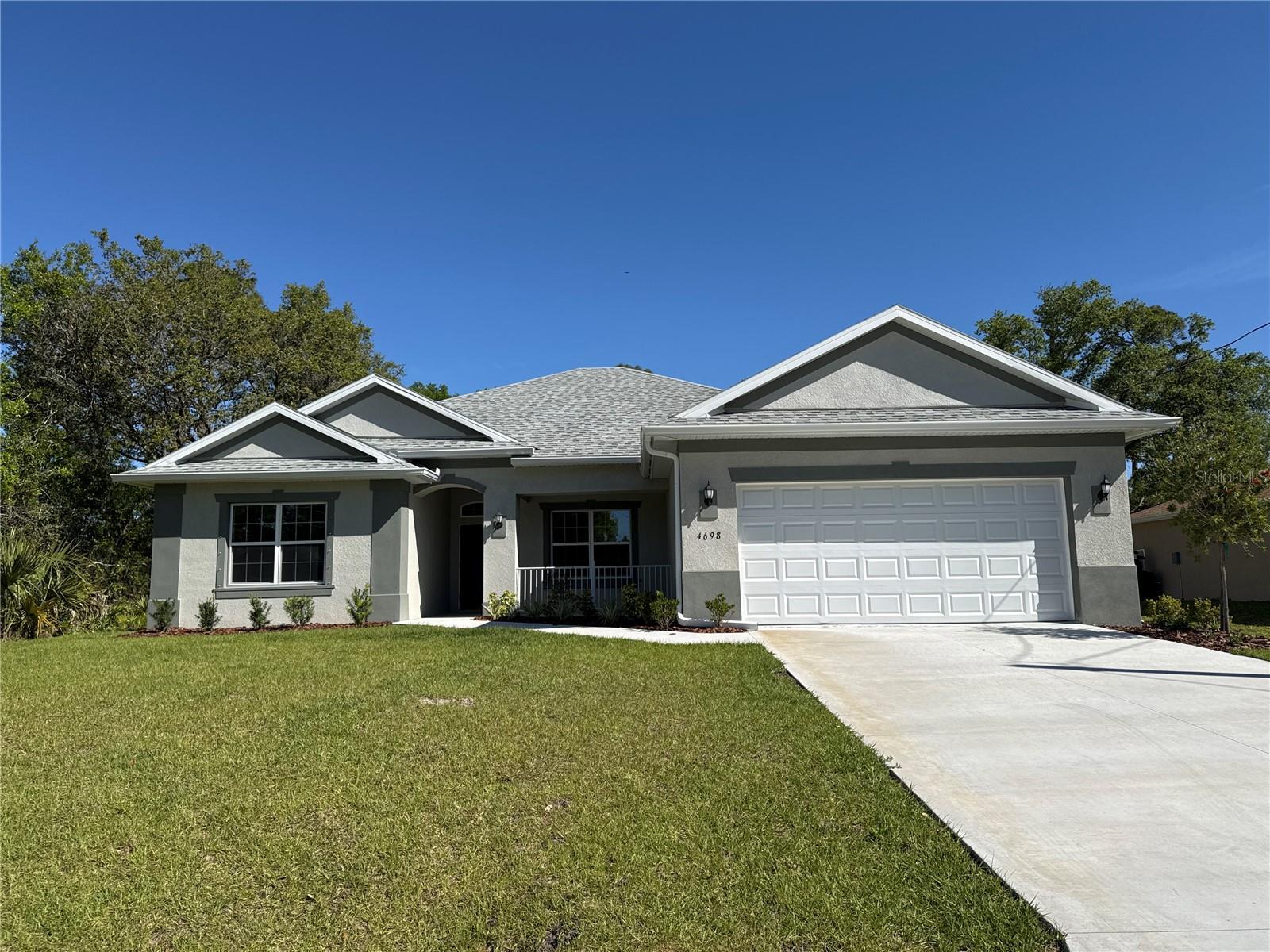 4698 ADDLEY AVE - Photo 1