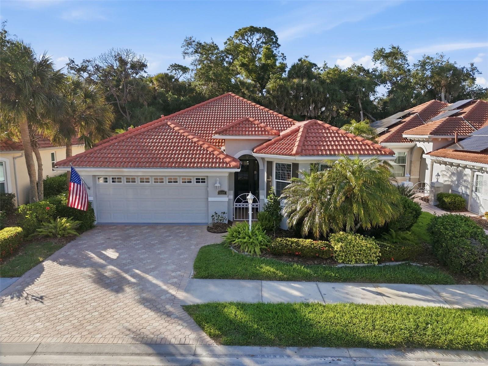 5127 HANGING MOSS LN - Photo 1