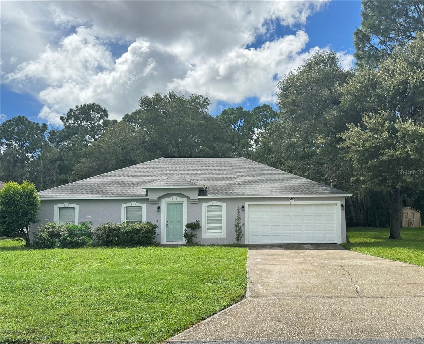 3243 GREYNOLDS AVE - Photo 1