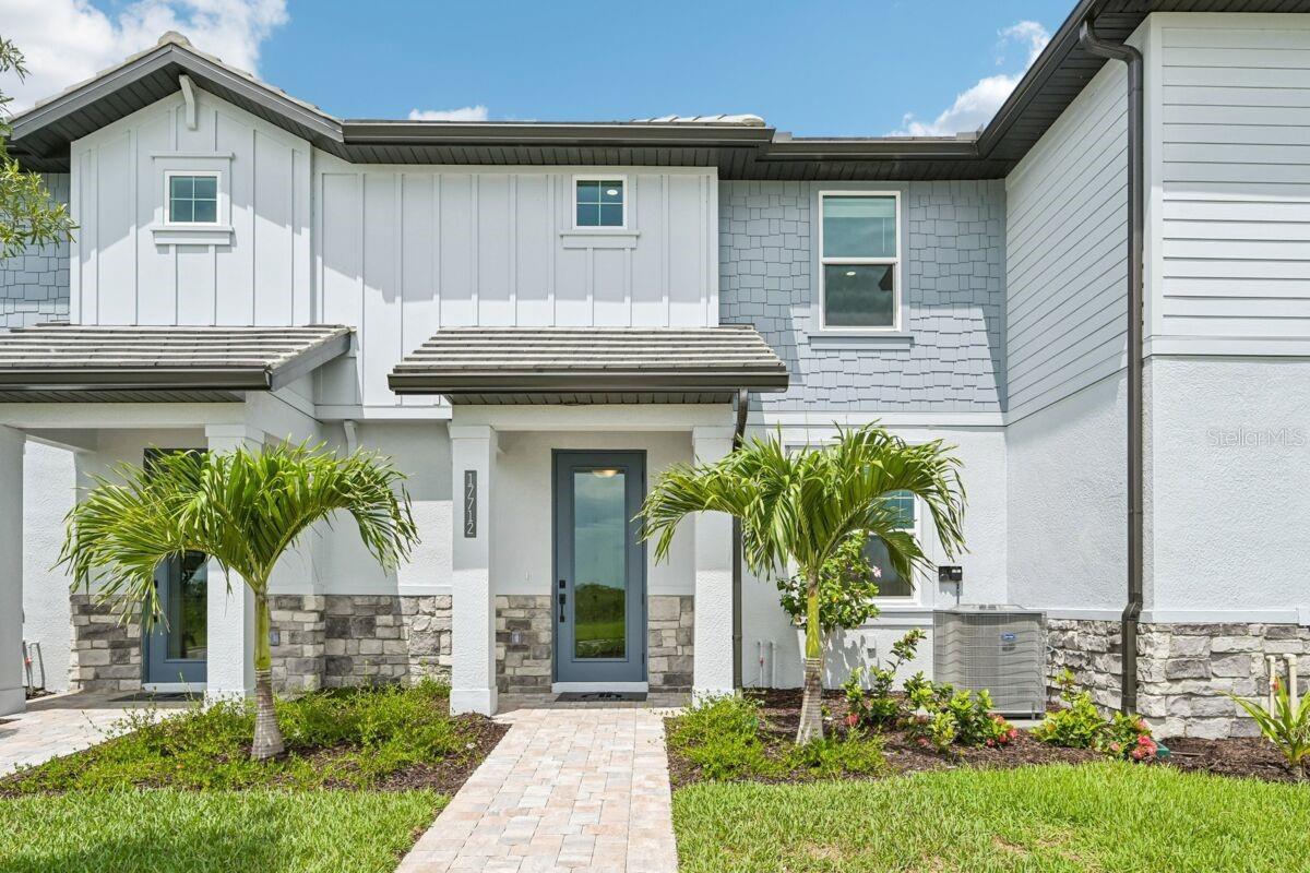 17806 BROADLEAF LOOP - Photo 1