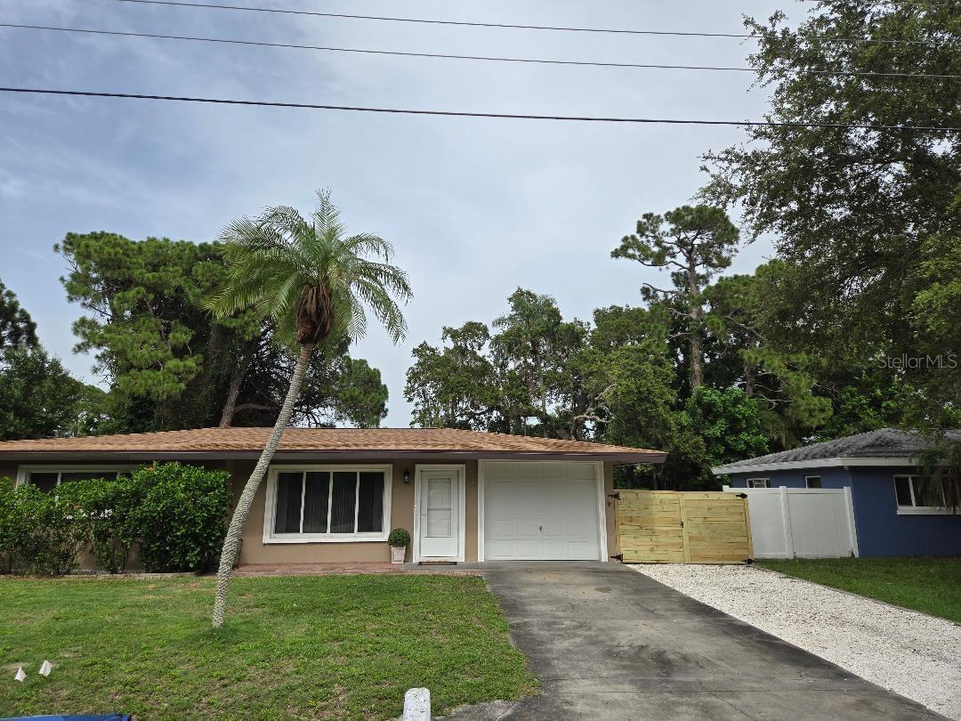 6015 CARLTON AVE - Photo 1