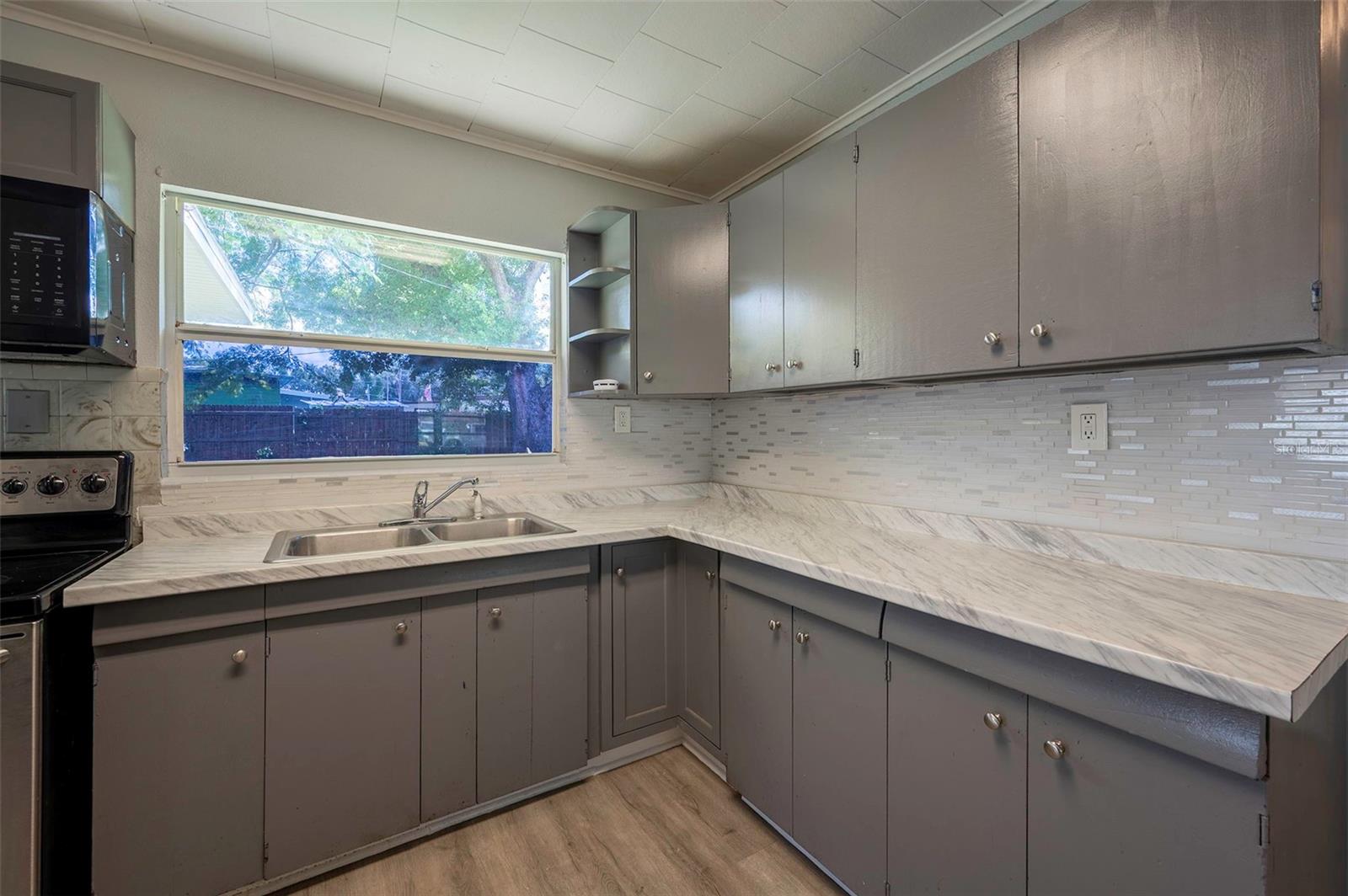 5136 STUDIO DR - Photo 1