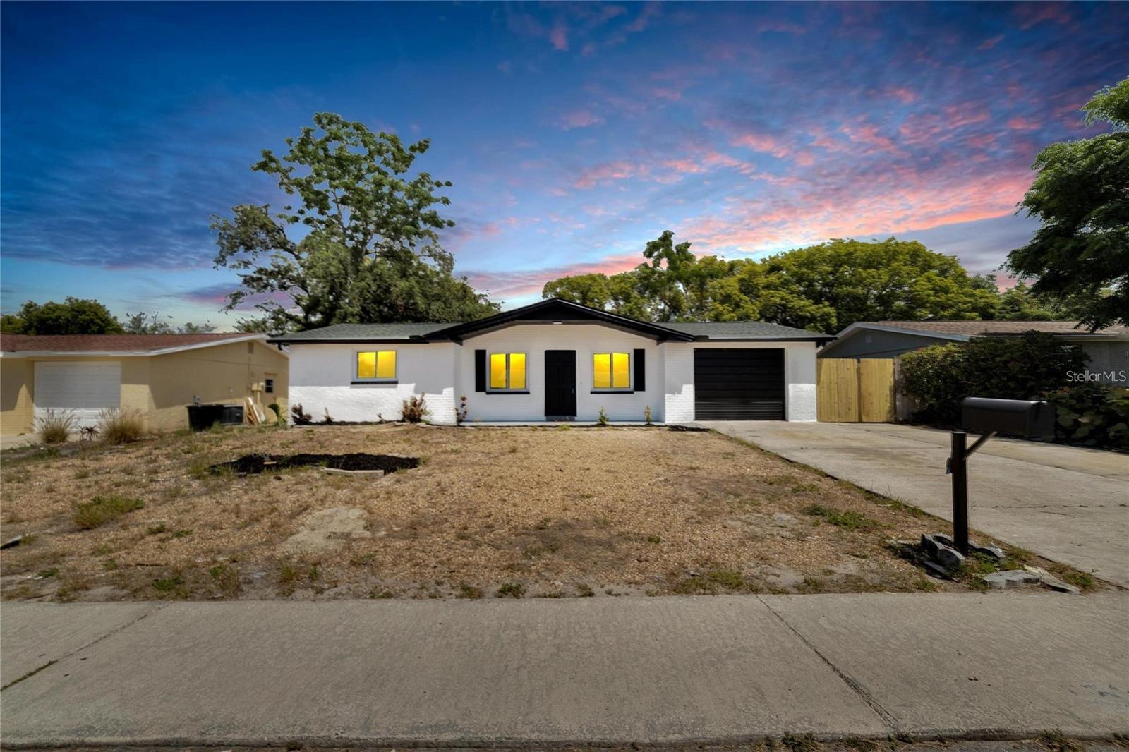 11524 NEWELL DR - Photo 1