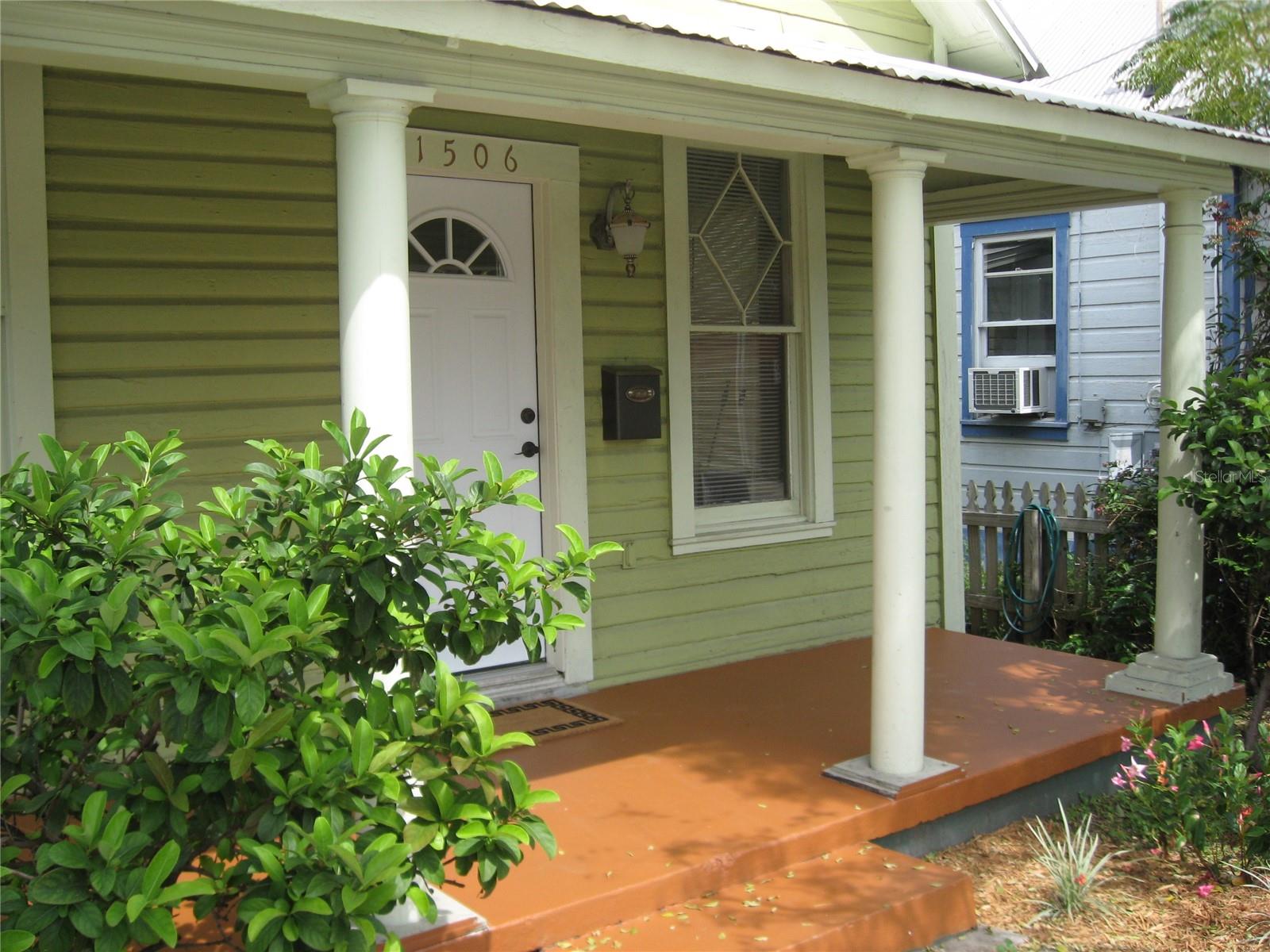 1506 N 15TH ST - Photo 1