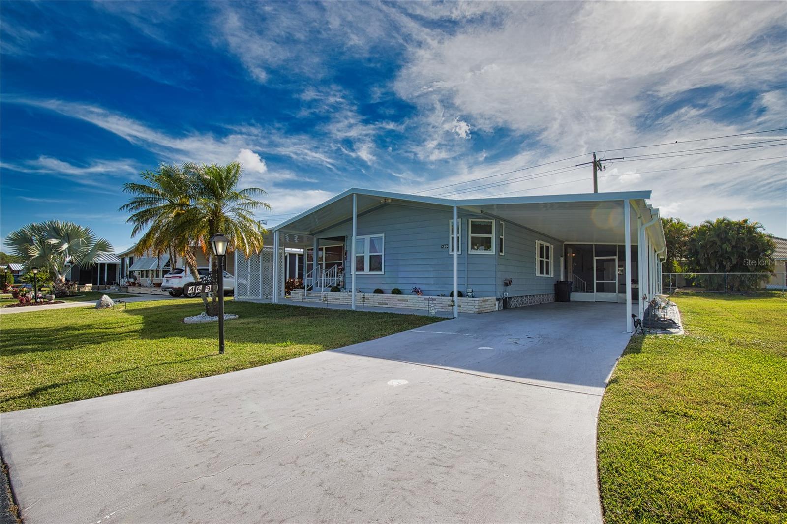 469 LOMA LINDA - Photo 1