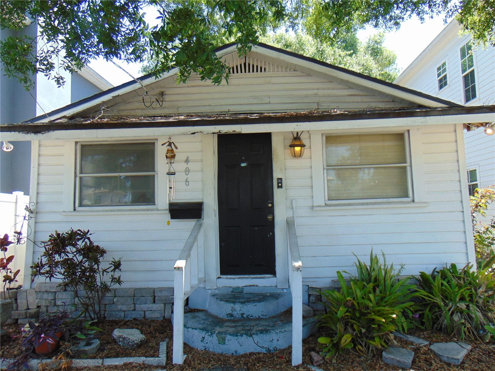 406 S ORLEANS AVE - Photo 1