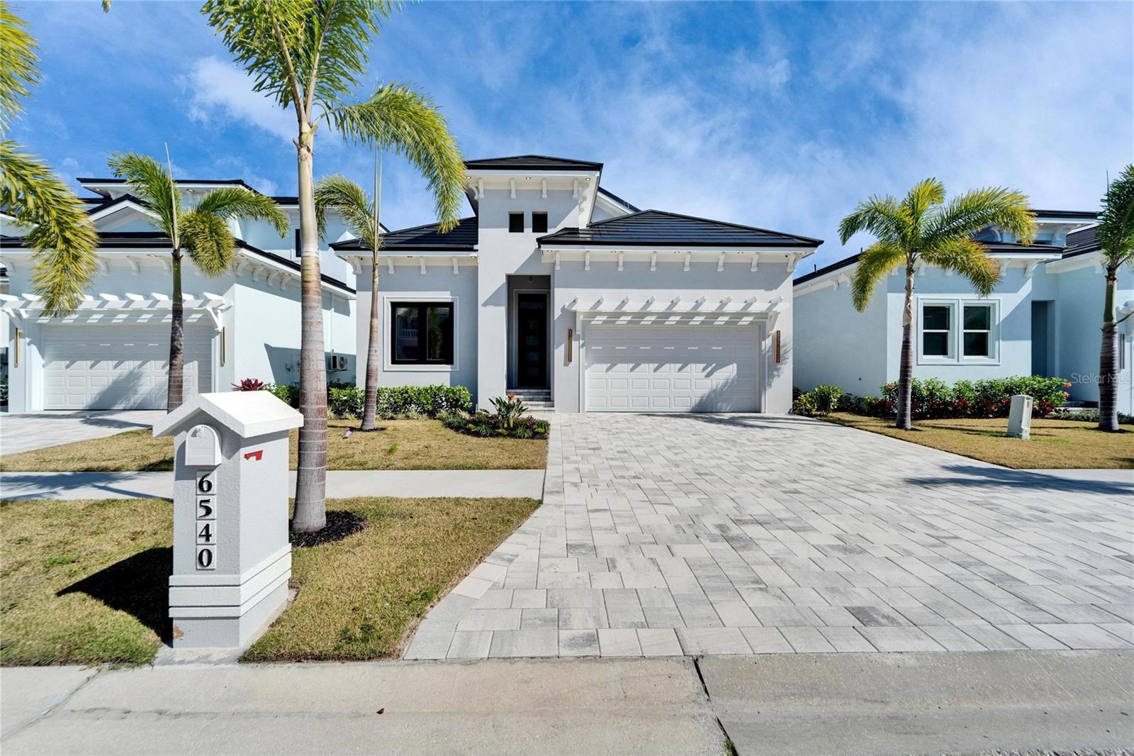 6540 SIMONE SHORES CIR - Photo 1