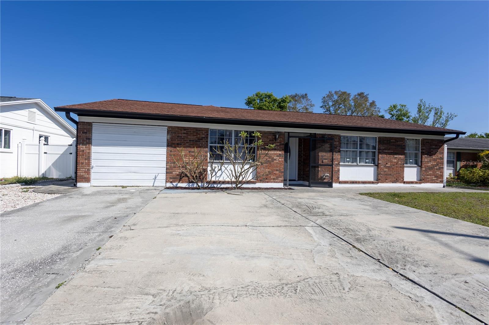 Property at 724 TRADEWINDS DR, Brandon