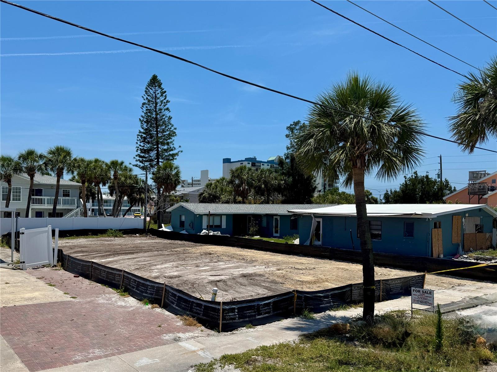 630 COREY AVE - Photo 1